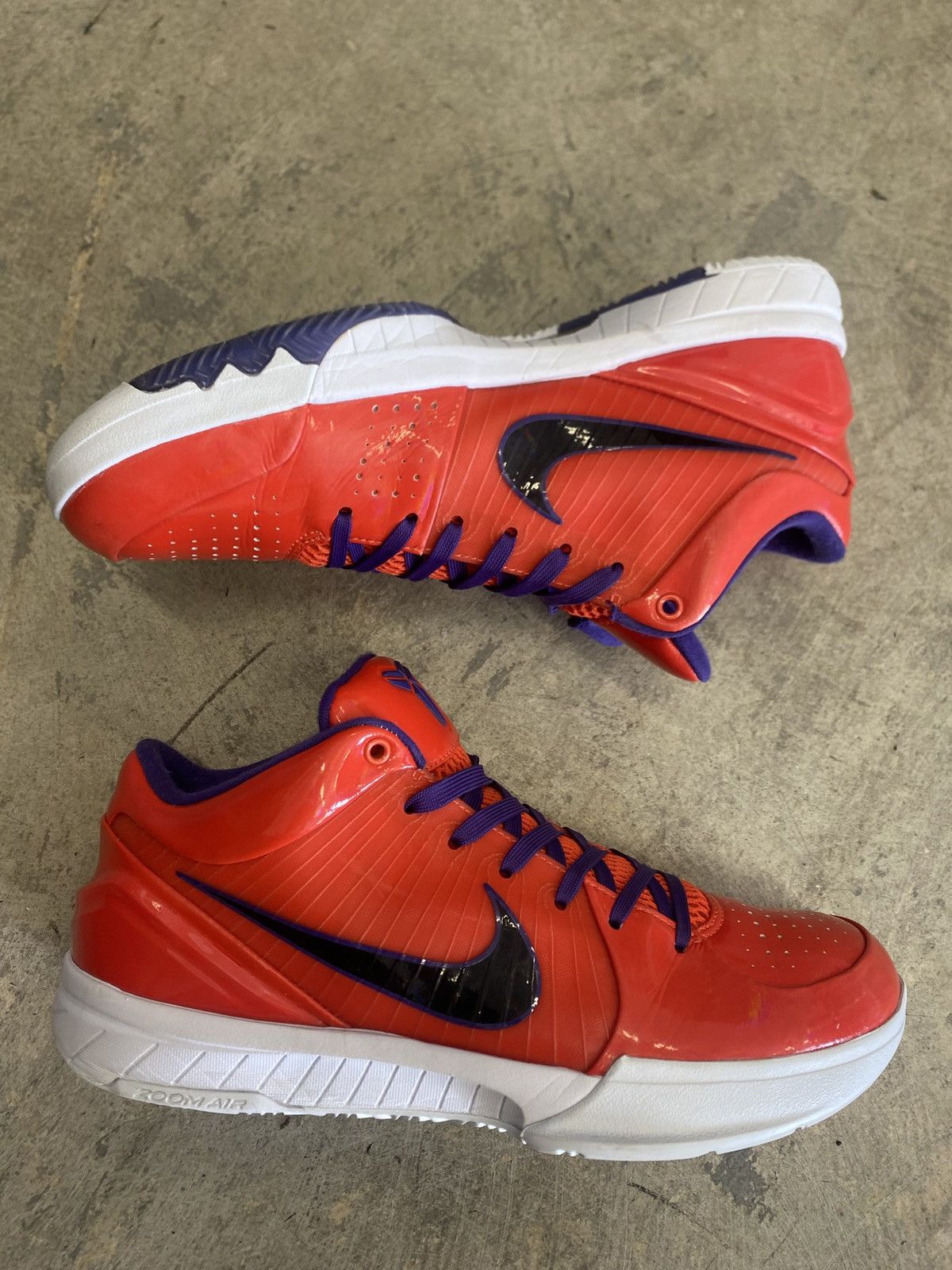Nike × Undefeated Undefeated Kobe 4 Protro Phoenix Suns Undefeated Size US 10 / EU 43 - 1 Thumbnail