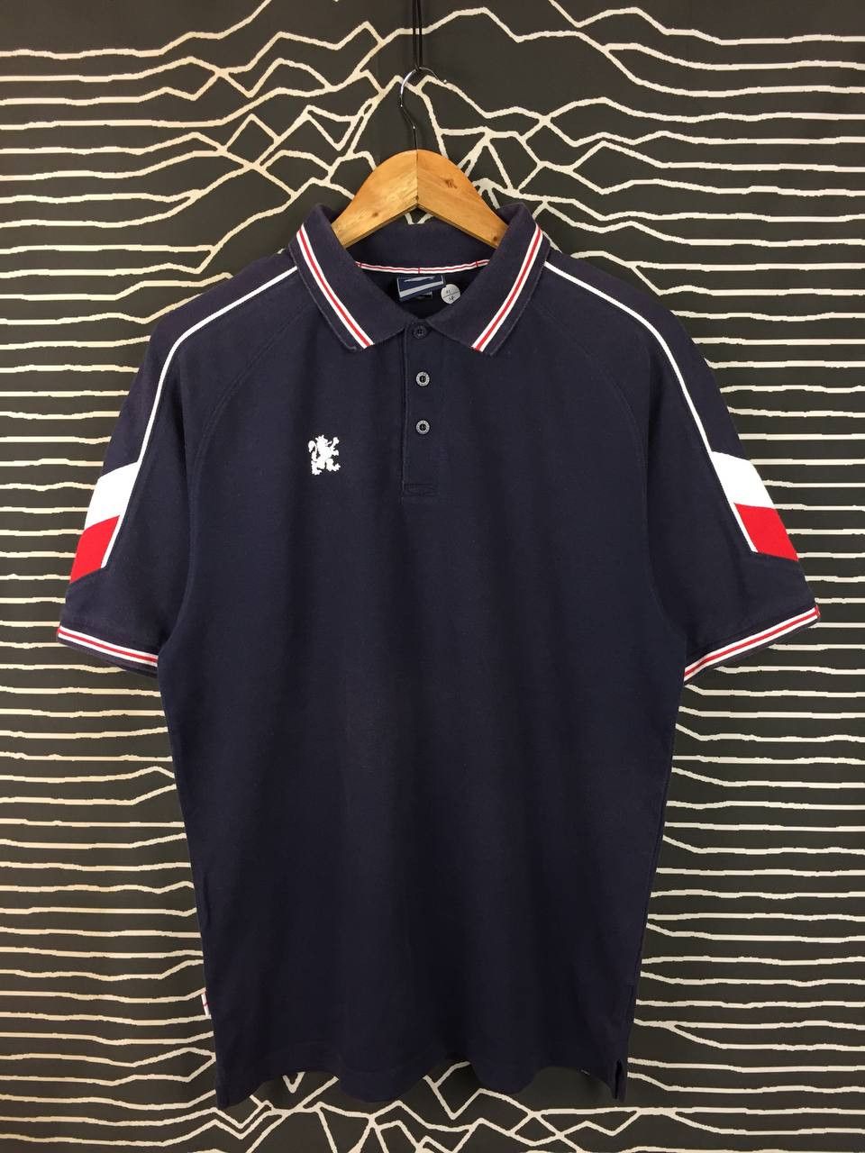 Umbro Umbro Japan x R.Newbold Lion Crest Polo Shirt Size L Size US L / EU 52-54 / 3 - 1 Thumbnail