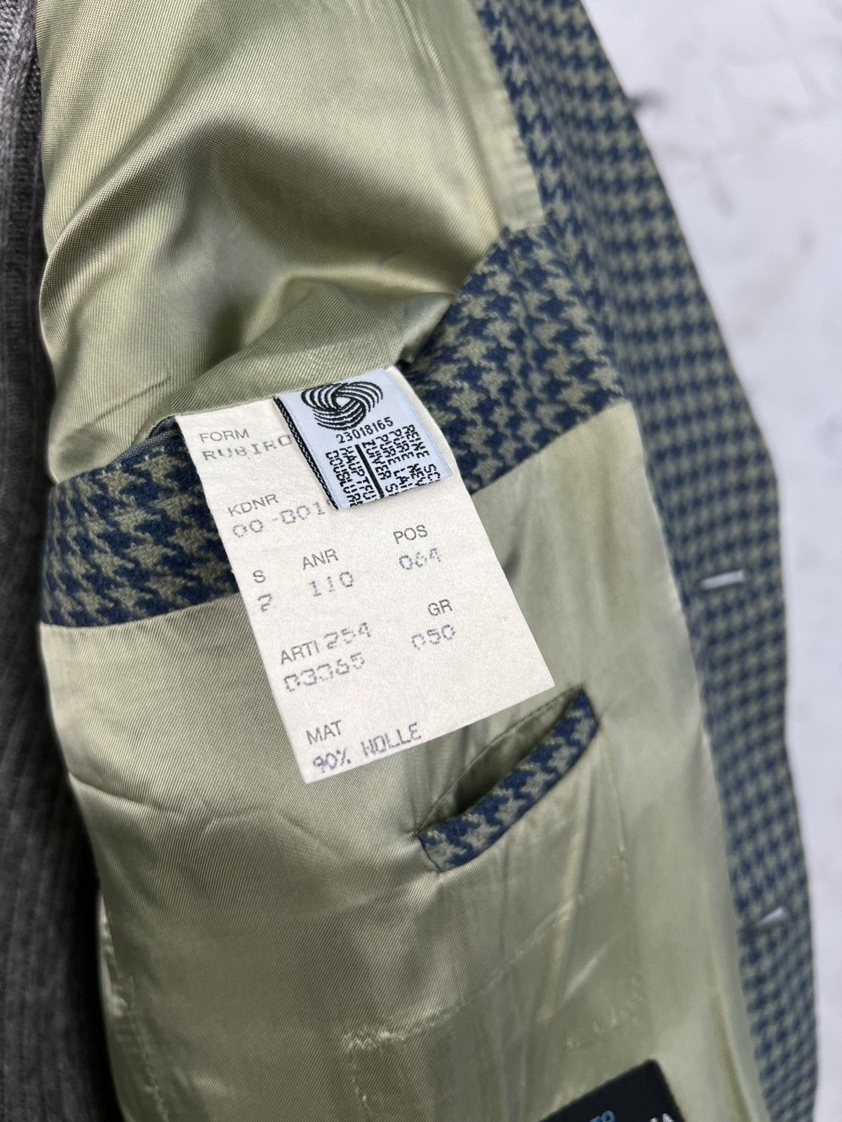 Hugo Boss Vintage Hugo Boss Wool Cashmere Blazer Jacket Size M - L 50 Size 42R - 8 Thumbnail