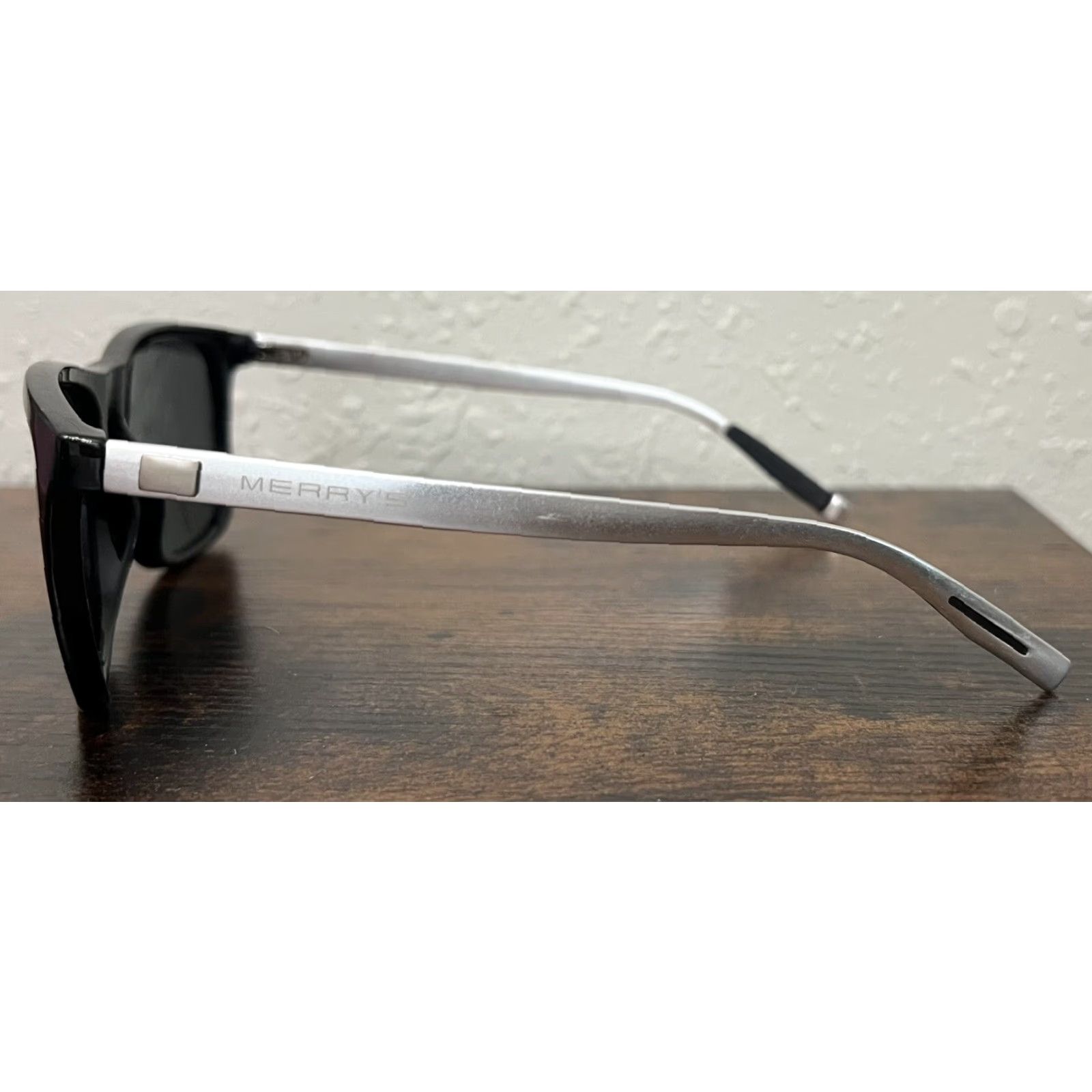 Vintage Merry's Sunglasses S8286 Aluminum Frame Black Lens 100% UV400 Italy Unisex Rectangular 56-16-140 Size ONE SIZE - 4 Thumbnail