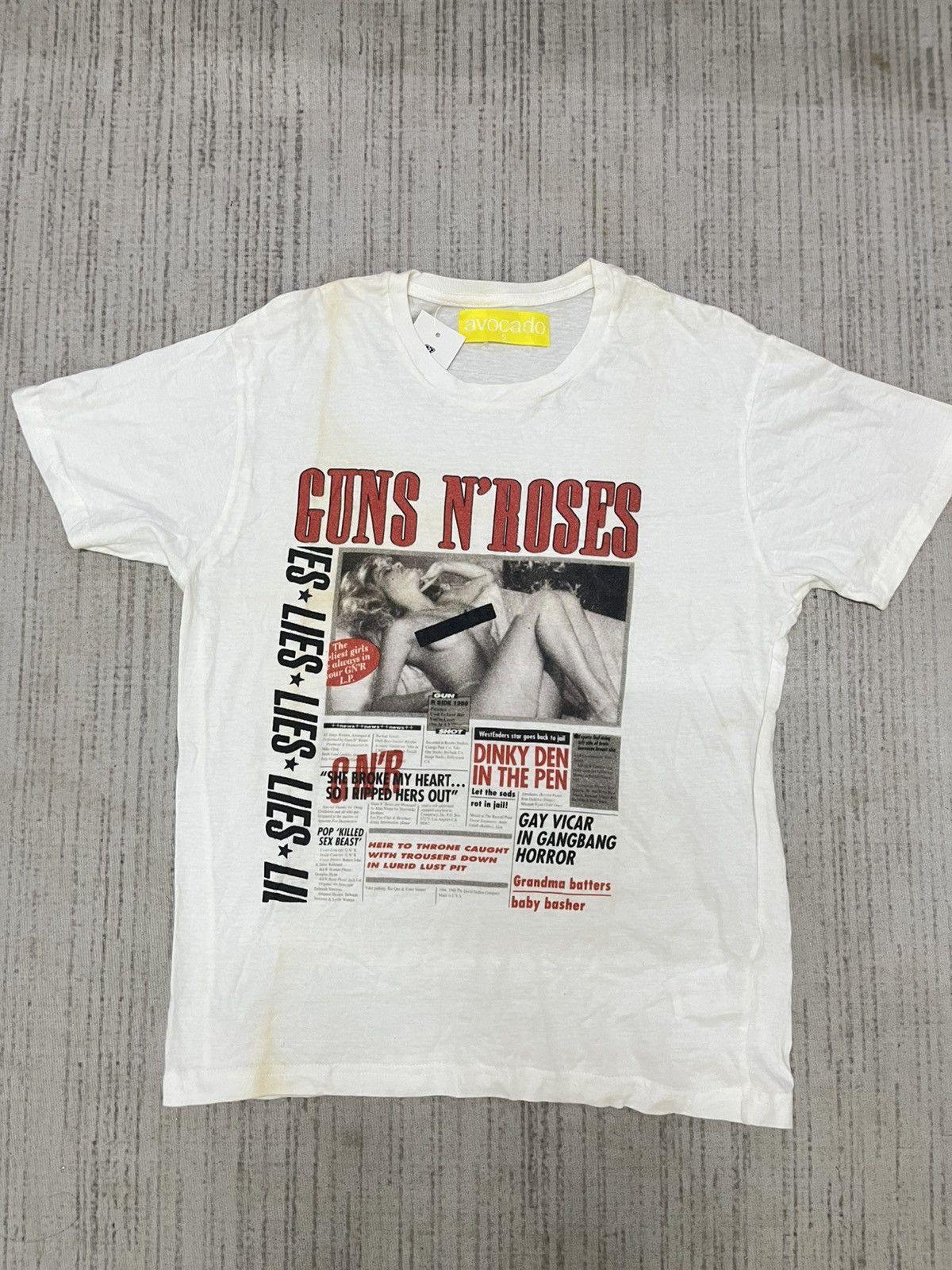 Guns N' Roses Vintage guns n roses naked tshirt Size US S / EU 44-46 / 1 - 1 Thumbnail
