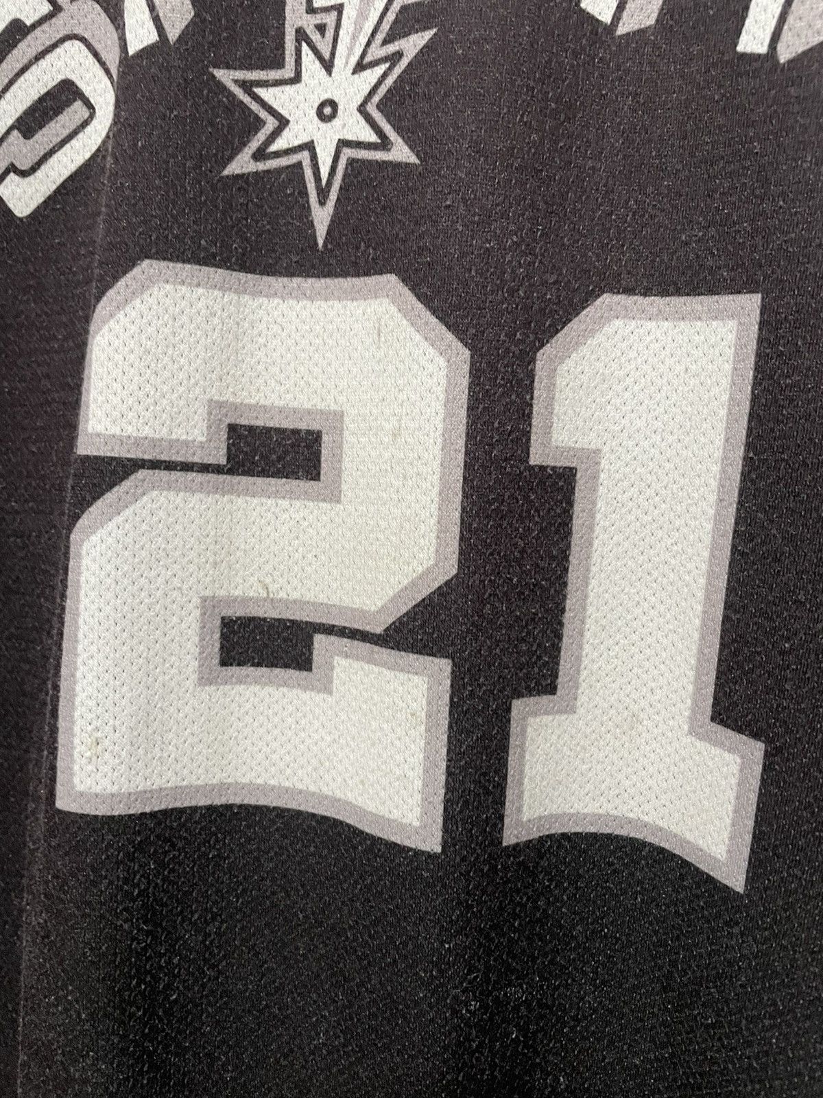 Champion × NBA × Vintage Vintage 1998 San Antonio Spurs Dunkan 21 Champion Jersey Kit Size US XL / EU 56 / 4 - 8 Thumbnail