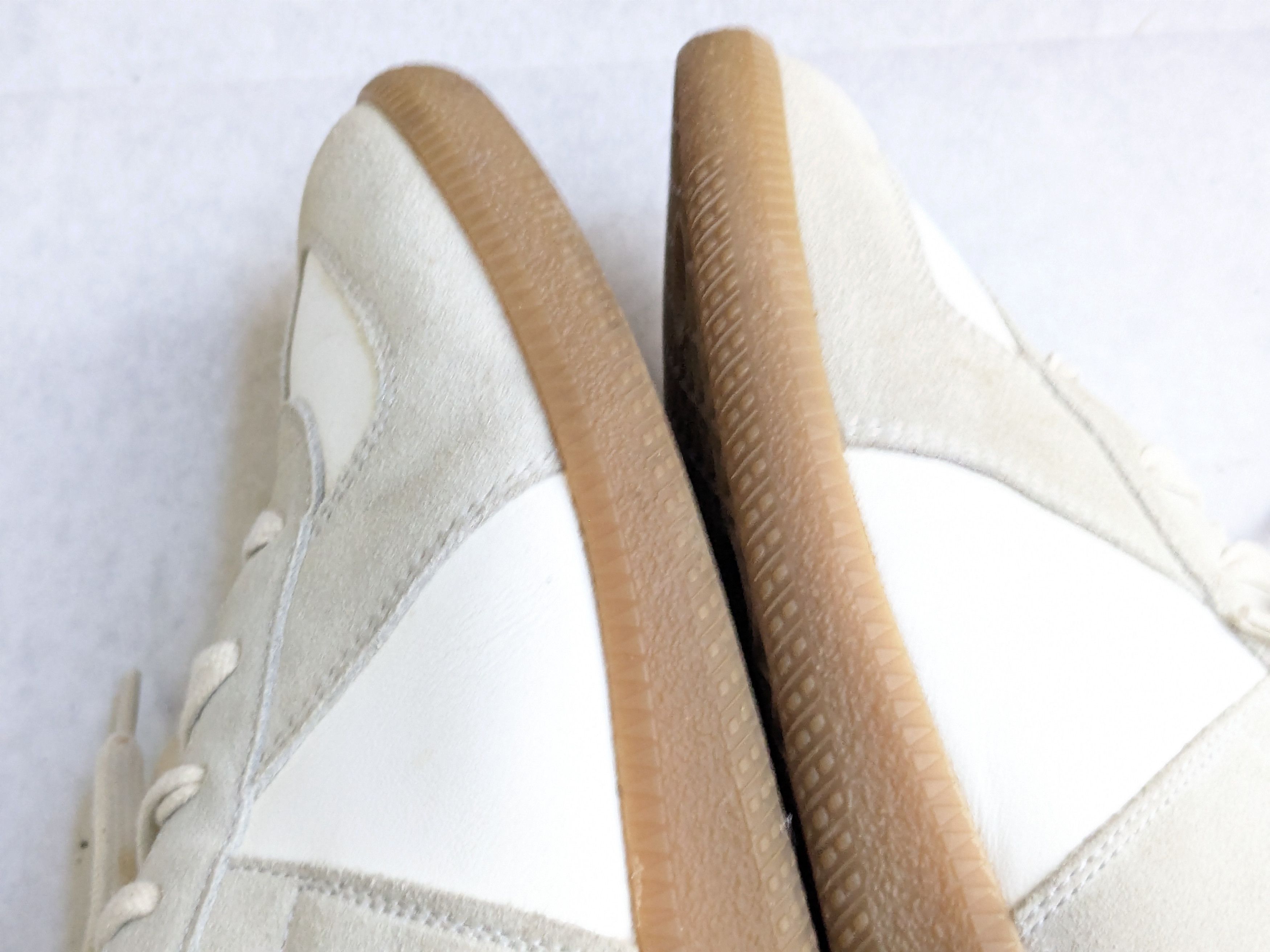 Maison Margiela Maison Margiela Replica GAT White Gray 9 42 Low Tops Size US 9 / EU 42 - 11 Thumbnail