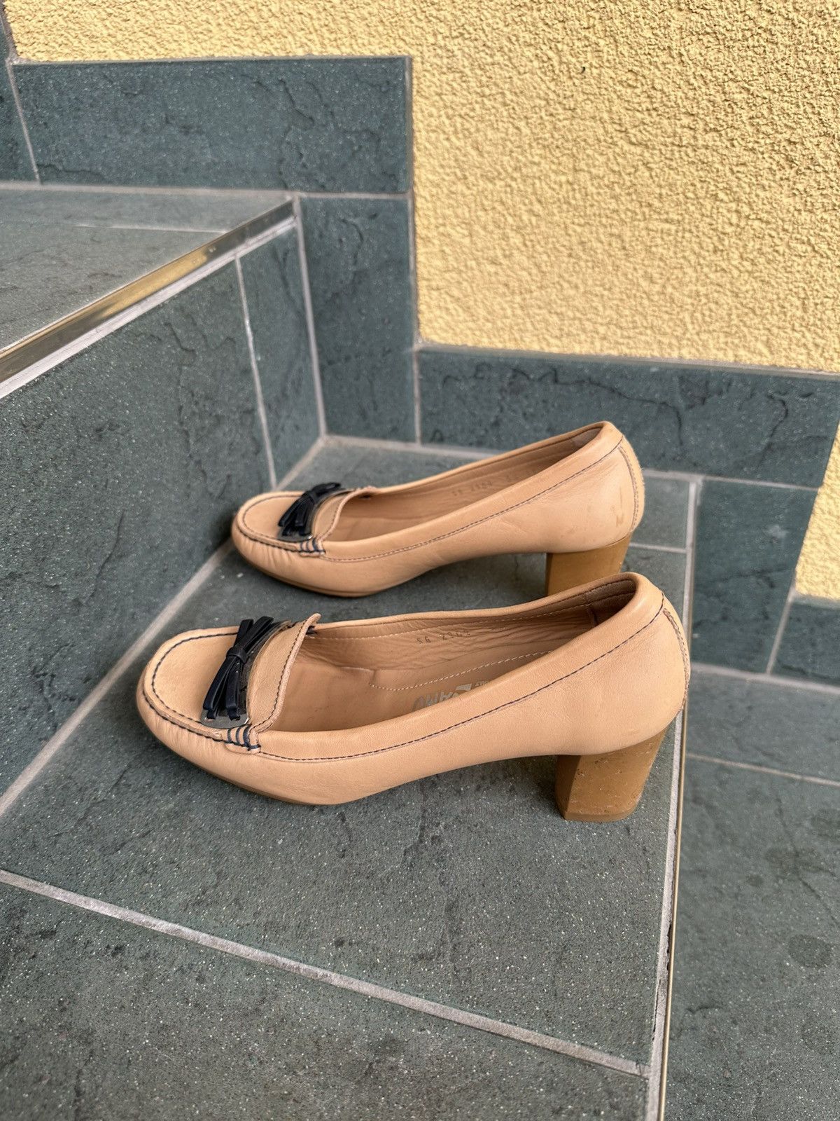 Salvatore Ferragamo Salvatore Ferragamo Women Heels Brown Beige Vintage Italy Size US 6 / IT 36 - 9 Thumbnail