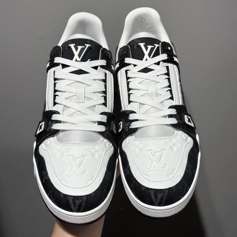 Louis Vuitton Louis Vuitton Panda Print Low-Top Sneakers -2508 Size US 10.5 / EU 43-44 - 2 Thumbnail
