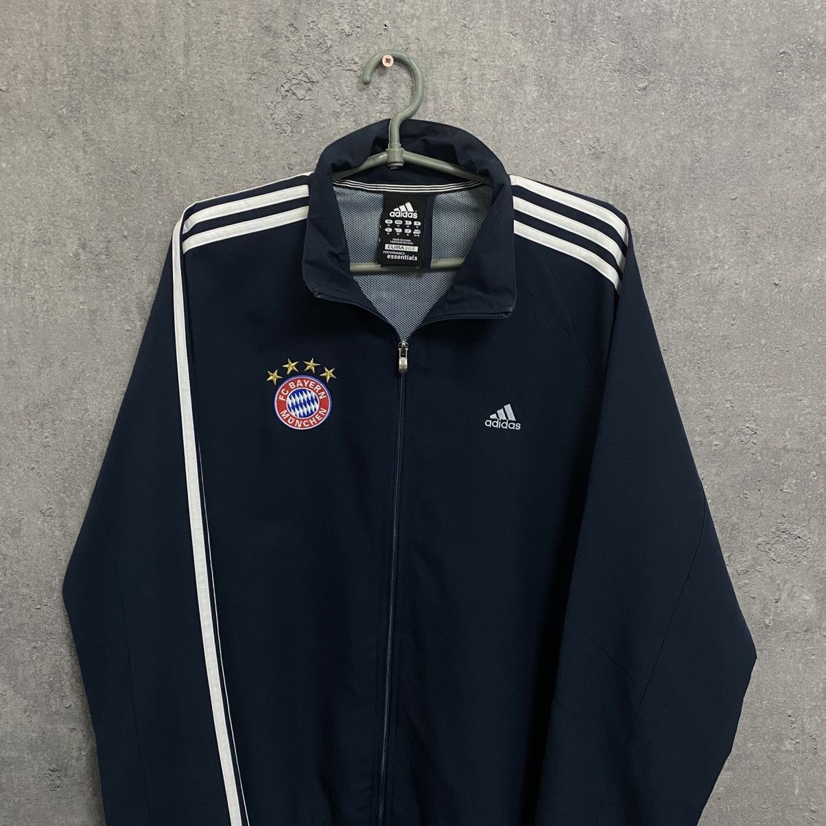 Adidas Adidas Fc Bayern Munich Track Jacket Vintage Soccer Size US M / EU 48-50 / 2 - 4 Thumbnail
