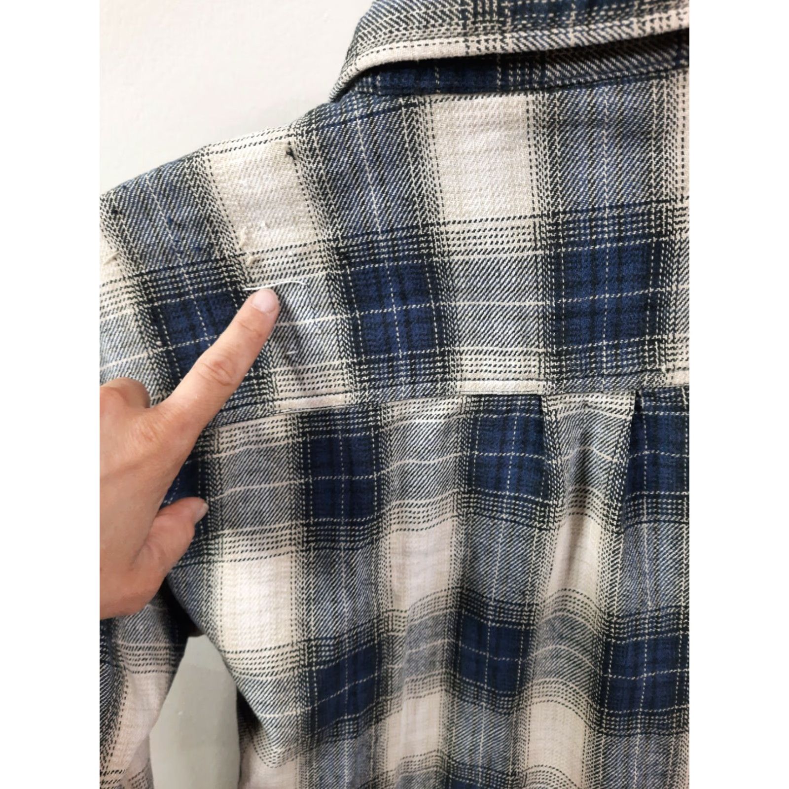 Vintage VINTAGE Field & Stream Thick Heavy Flannel Shirt Mens L Blue Beige Plaid T4F Size US L / EU 52-54 / 3 - 5 Thumbnail