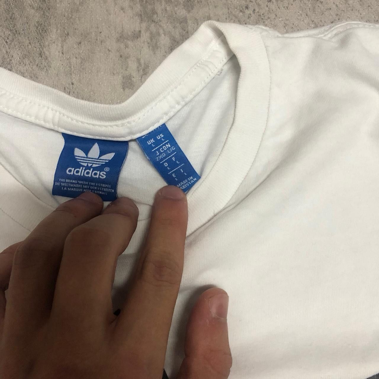 Other Adidas white and black T-shirt #adidas Size US L / EU 52-54 / 3 - 3 Thumbnail