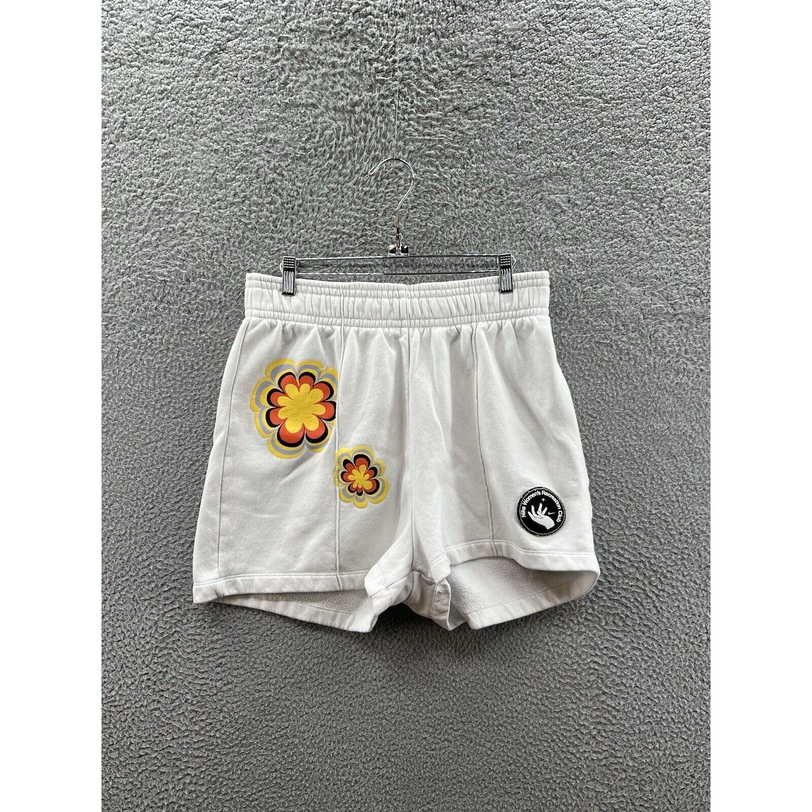 Nike Nike REC Club Women's Fleece Shorts White Large DJ5354-100 Size 28" / US 6 / IT 42 - 1 Thumbnail