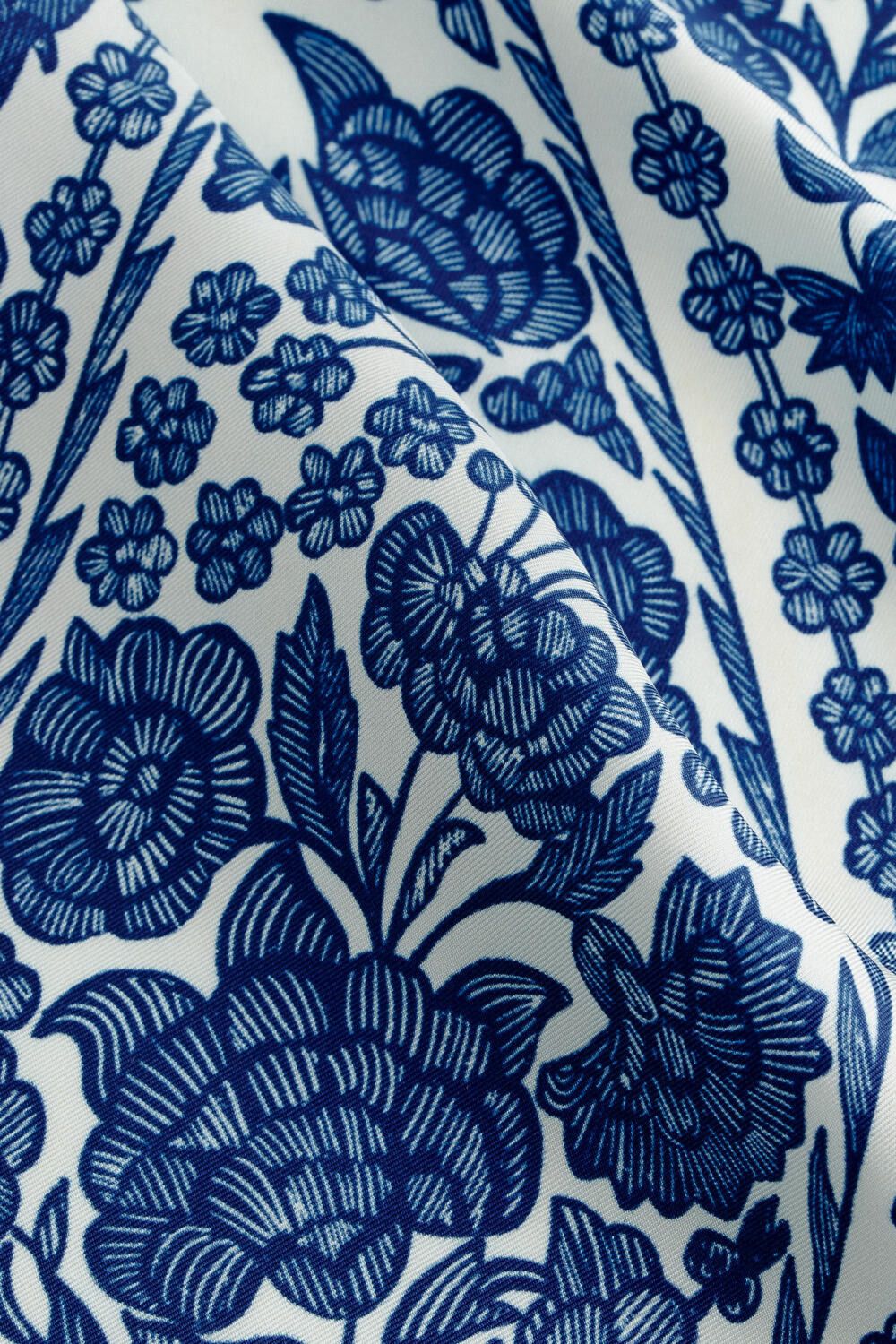 A Kind Of Guise 💚 SS24 A Kind Of Guise Twilly Blue Flowers NEW Size ONE SIZE - 4 Thumbnail