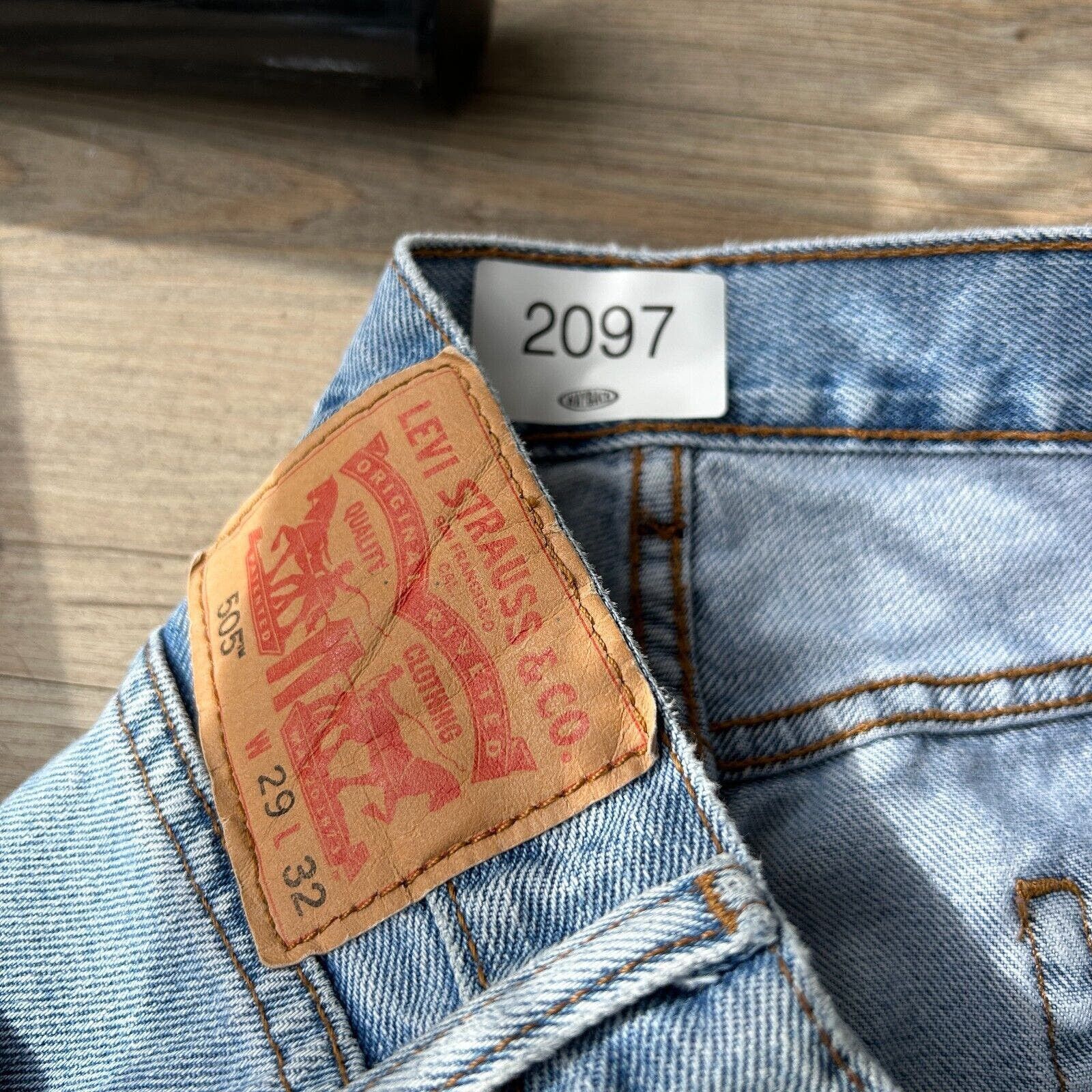 VINTAGE LEVIS 505 Light Blue Wash Red Tab Jeans W29 L32