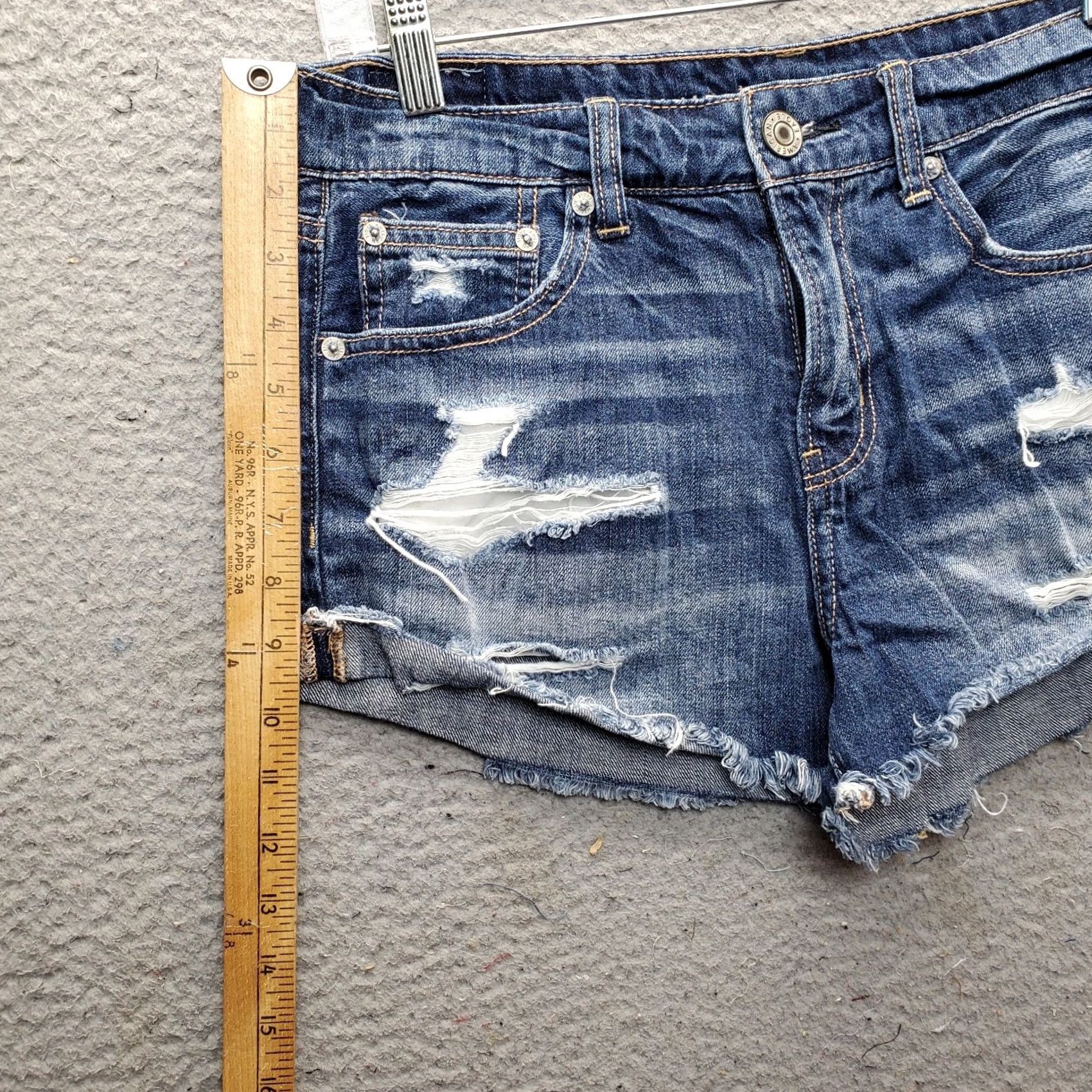 American Eagle Outfitters American Eagle Outfitters Tomgirl Shortie Shorts Womens 4 Blue Denim Distressed Shirt Size 27" / US 4 / IT 40 - 3 Thumbnail