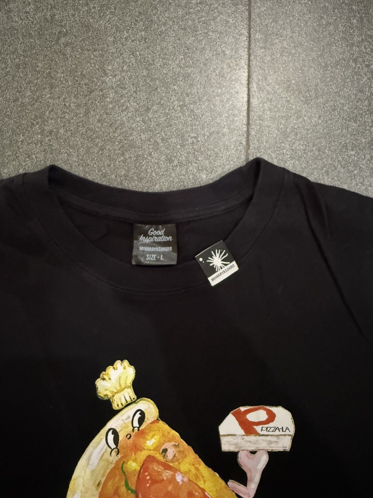GU 90’s GOOD INSPIRATION RARE FUNNY PIZZA LA LOGO TEE TSHIRT Size US L / EU 52-54 / 3 - 5 Thumbnail