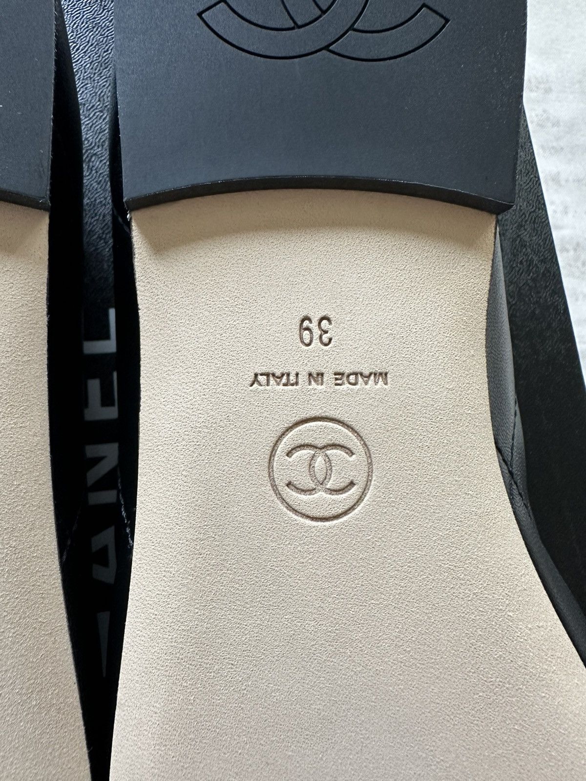 Chanel Chanel 2026M coco beach Cambon ballerina flats Black size 39 Size US 9 / IT 39 - 9 Thumbnail