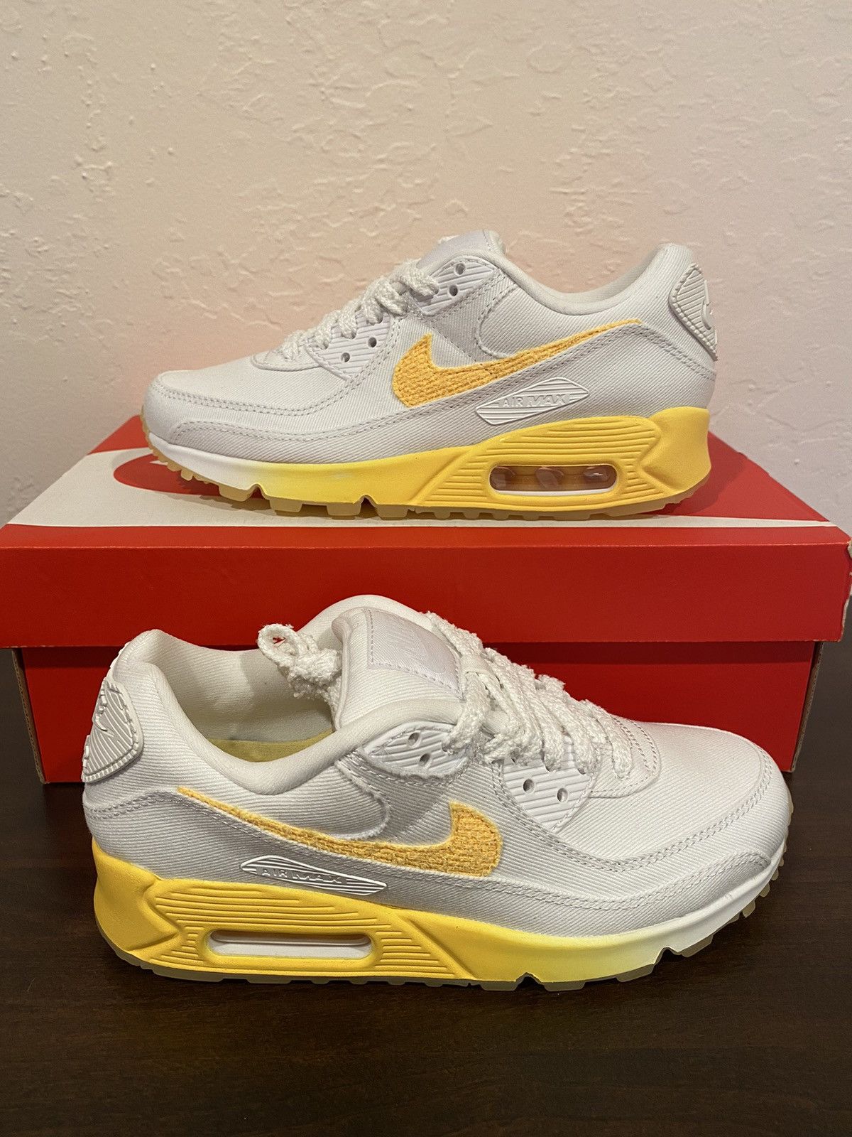 image of Nike Air Max 90 Se Citrus Pulse Shoes in Yellow, Women's (Size 6)