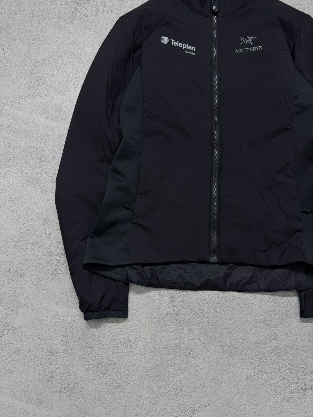 Arc'teryx Vintage Y2k Arc’teryx Nylon Reflective Logo Jacket 00’s Size M / US 6-8 / IT 42-44 - 10 Thumbnail