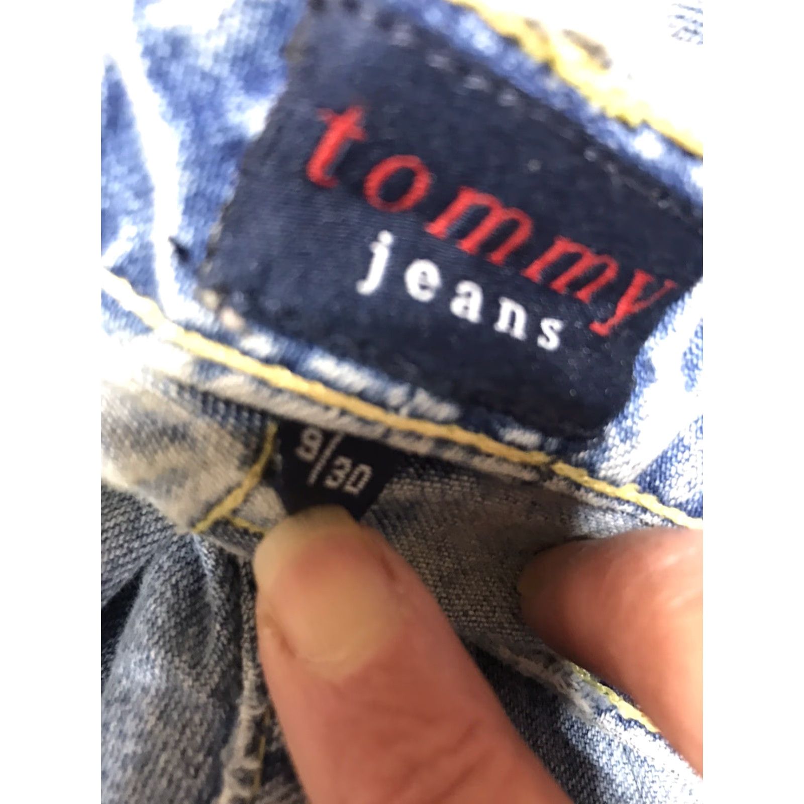 Tommy Hilfiger VINTAGE Tommy Hilfiger Bootcut Jeans Women’s Size 9 Light Wash 90s Blue Size 30" / US 8 / IT 44 - 4 Thumbnail
