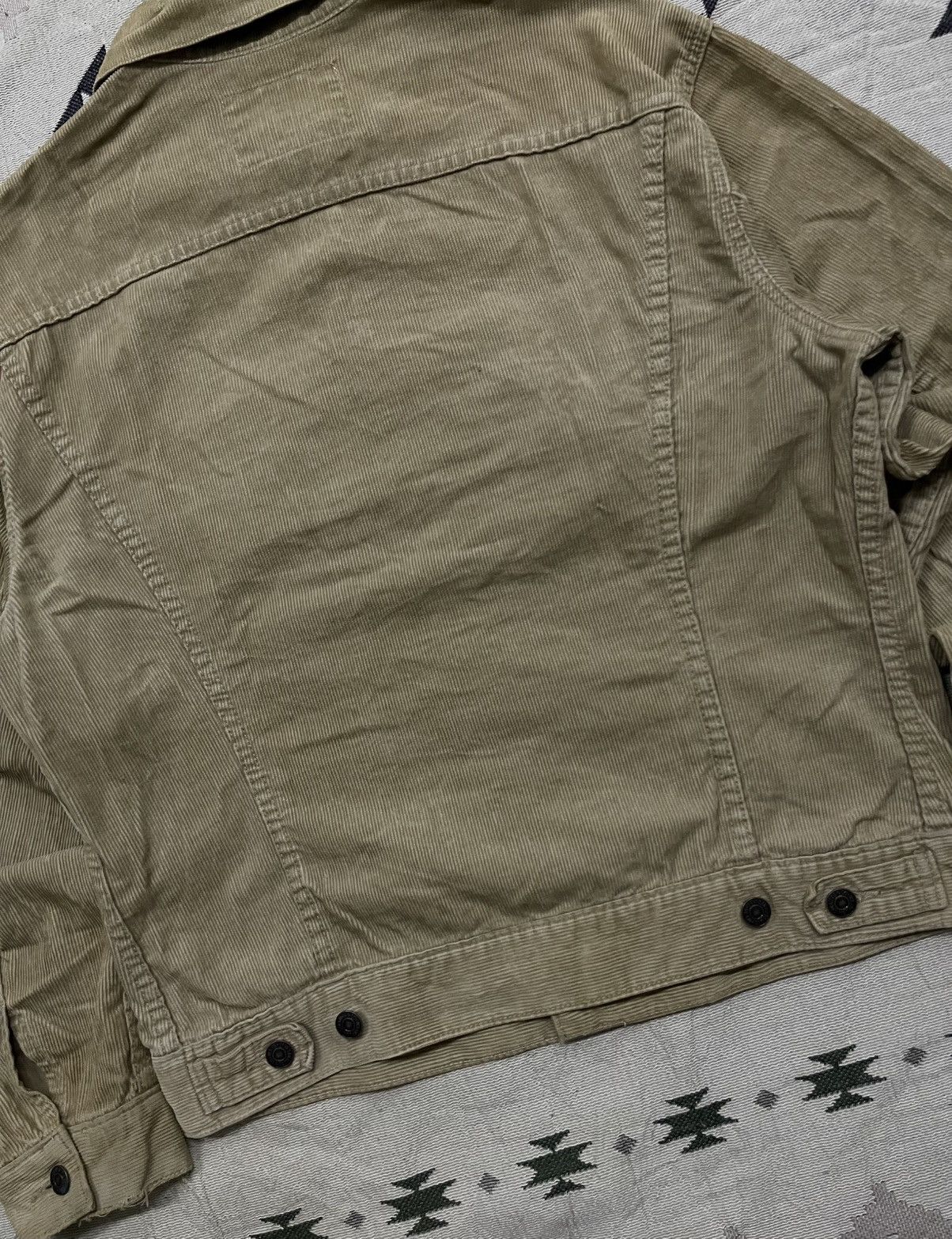Levi's VINTAGE LEVIS CORDUROY TRUCKER JACKET FADED Size US L / EU 52-54 / 3 - 16 Thumbnail