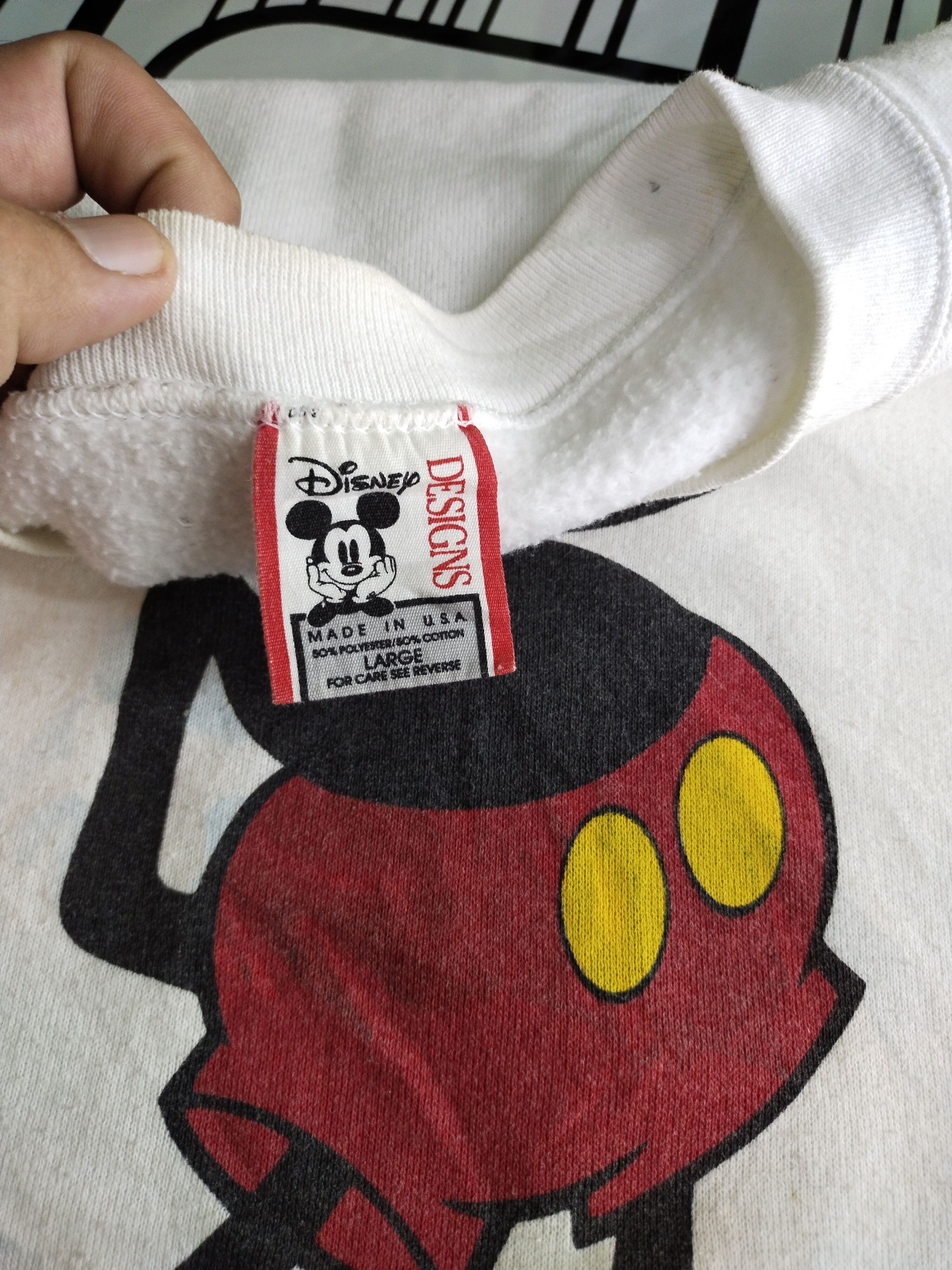 Cartoon Network 🔥 Vtg Mickey Mouse Yellow Shoe Sweatshirt Size US L / EU 52-54 / 3 - 6 Thumbnail