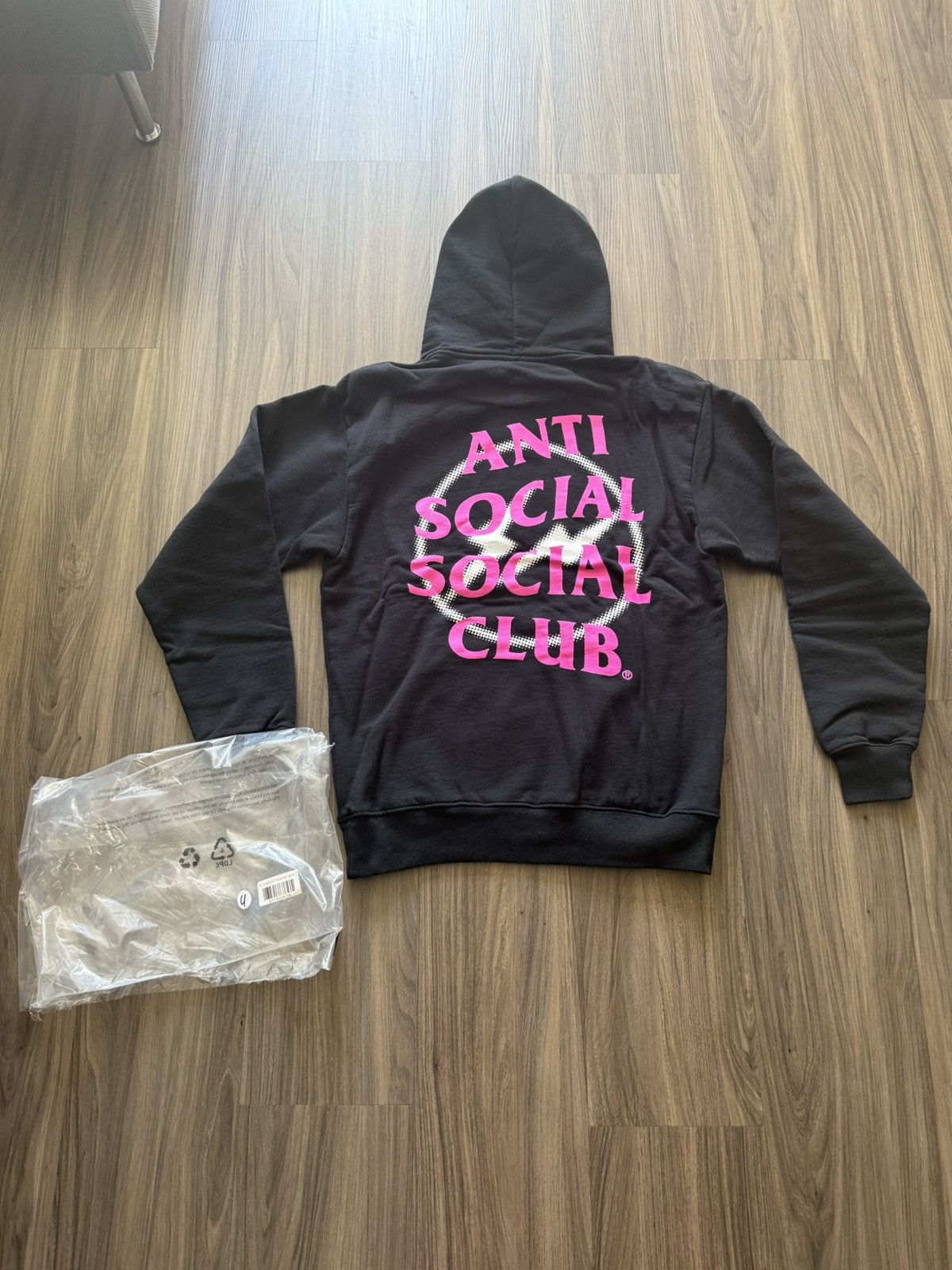 Anti Social Social Club × Fragment Design Anti Social Social Club x Fragment Hoodie Black Pink Half S Size US S / EU 44-46 / 1 - 4 Thumbnail