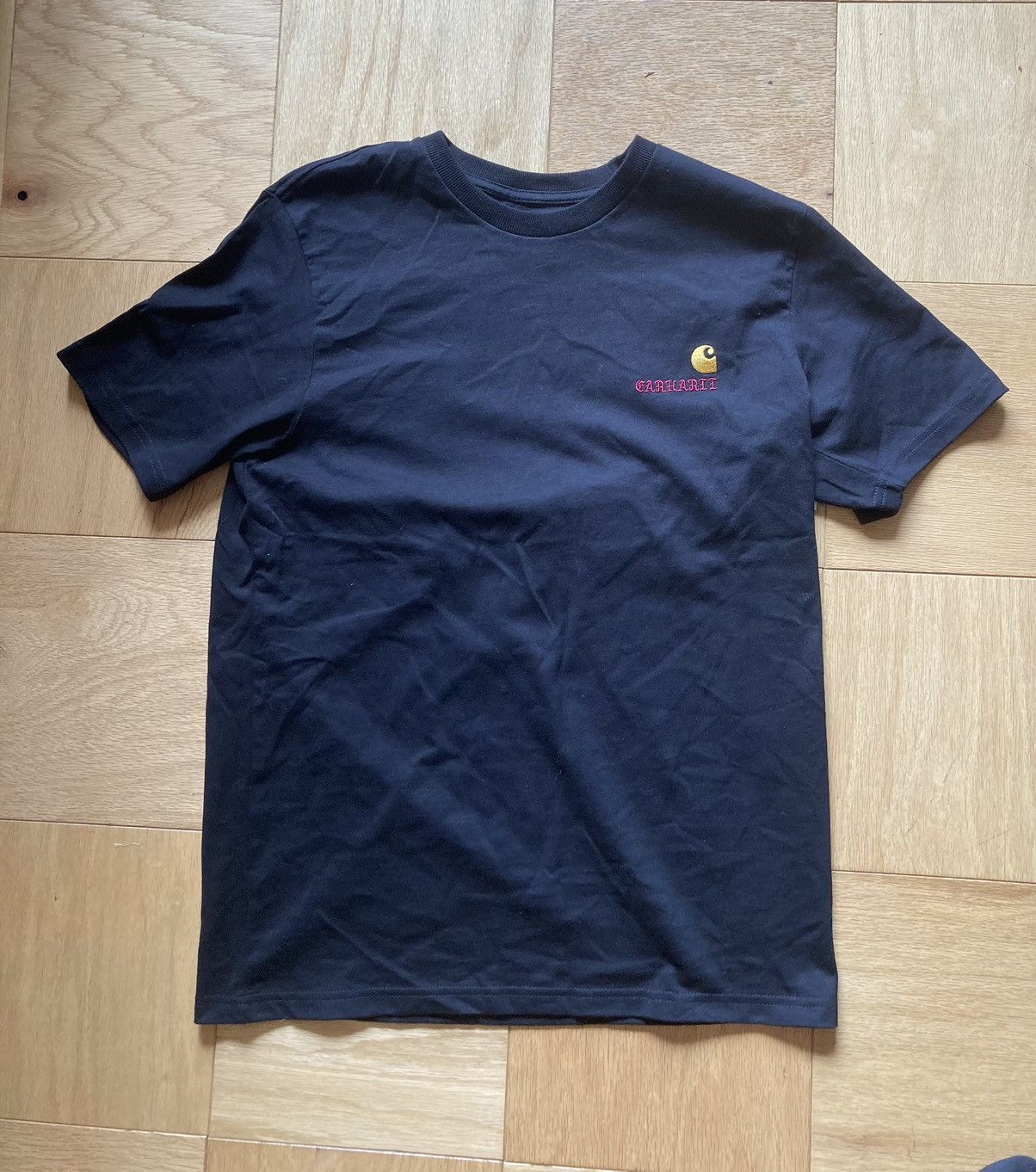 国内即発】Carhartt WIP × WACKO MARIA ロゴ Tシャツ (Carhartt