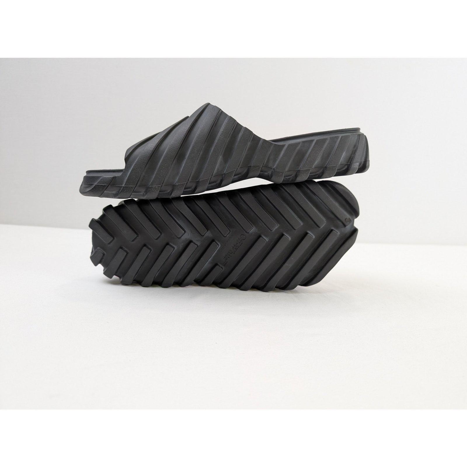 Off-White o1rshd1 Exploration Sliders Slippers in Black Size US 9 / EU 42 - 14 Thumbnail