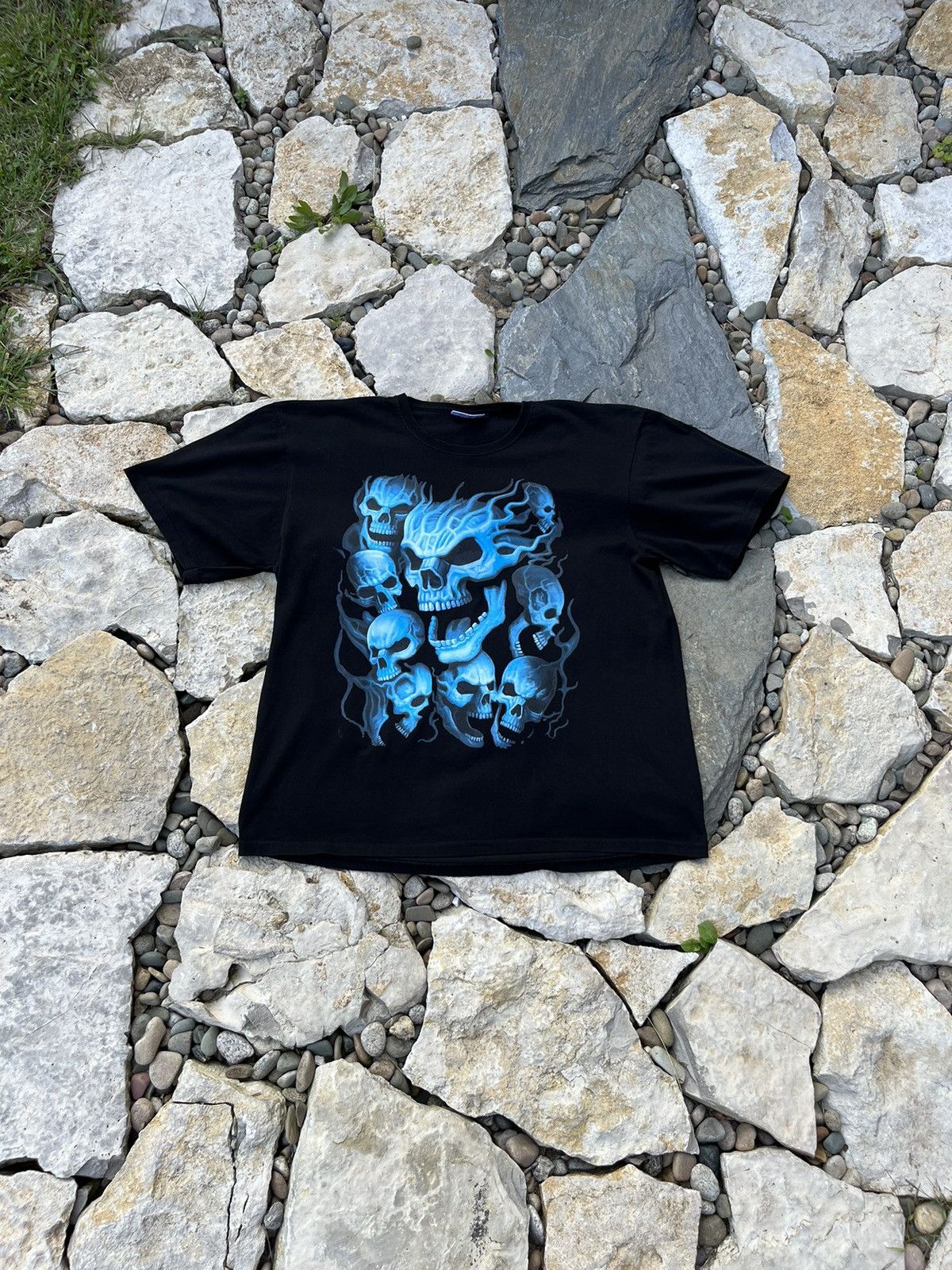 Vintage Vintage skulls flame fire liquid blue y2k tee t-shirt retro Size US XL / EU 56 / 4 - 1 Thumbnail