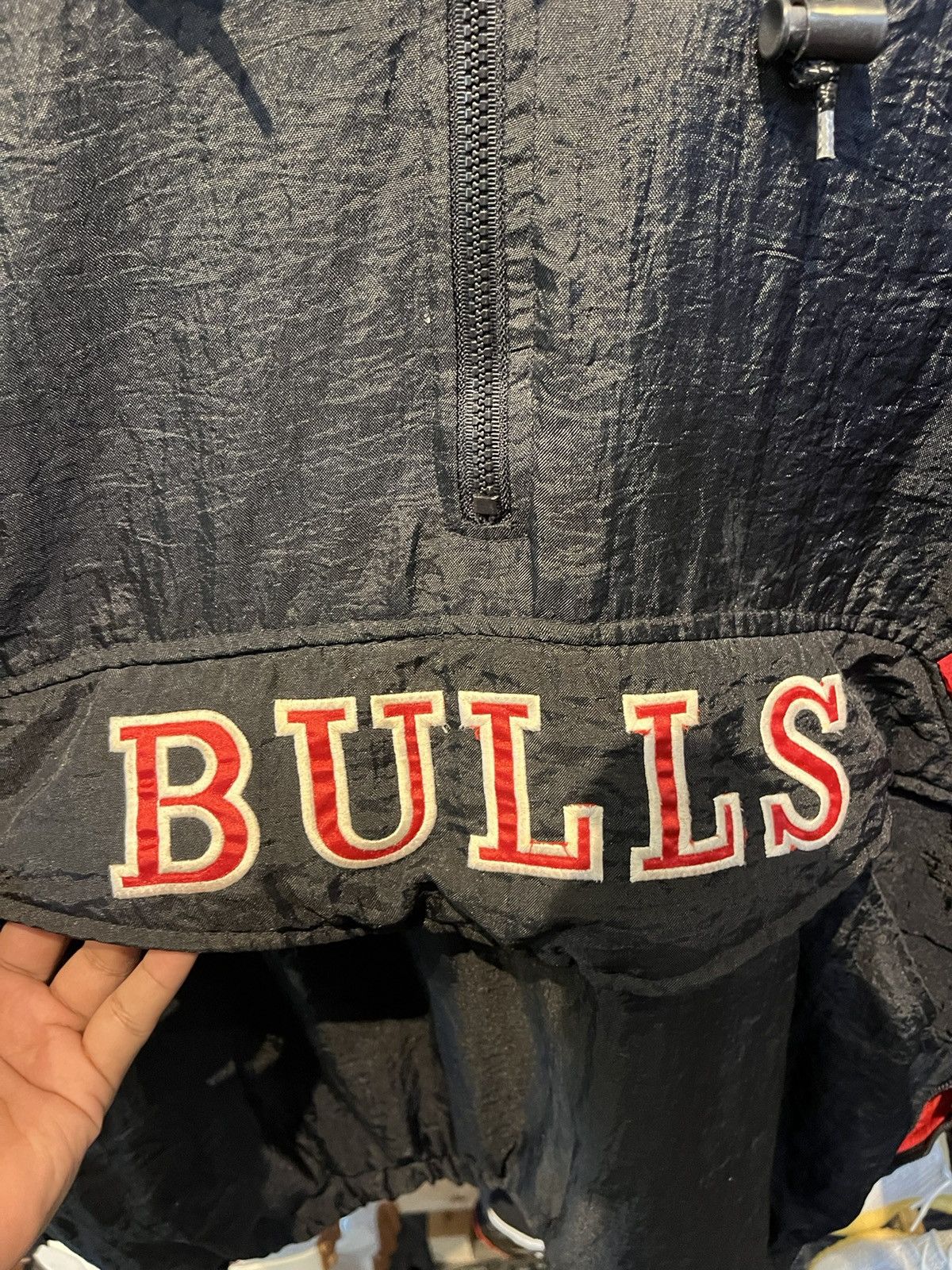 Starter × Vintage Starter Jacke Chicago Bulls Size L NBA Vintage Bulls Jacket Size US L / EU 52-54 / 3 - 6 Thumbnail