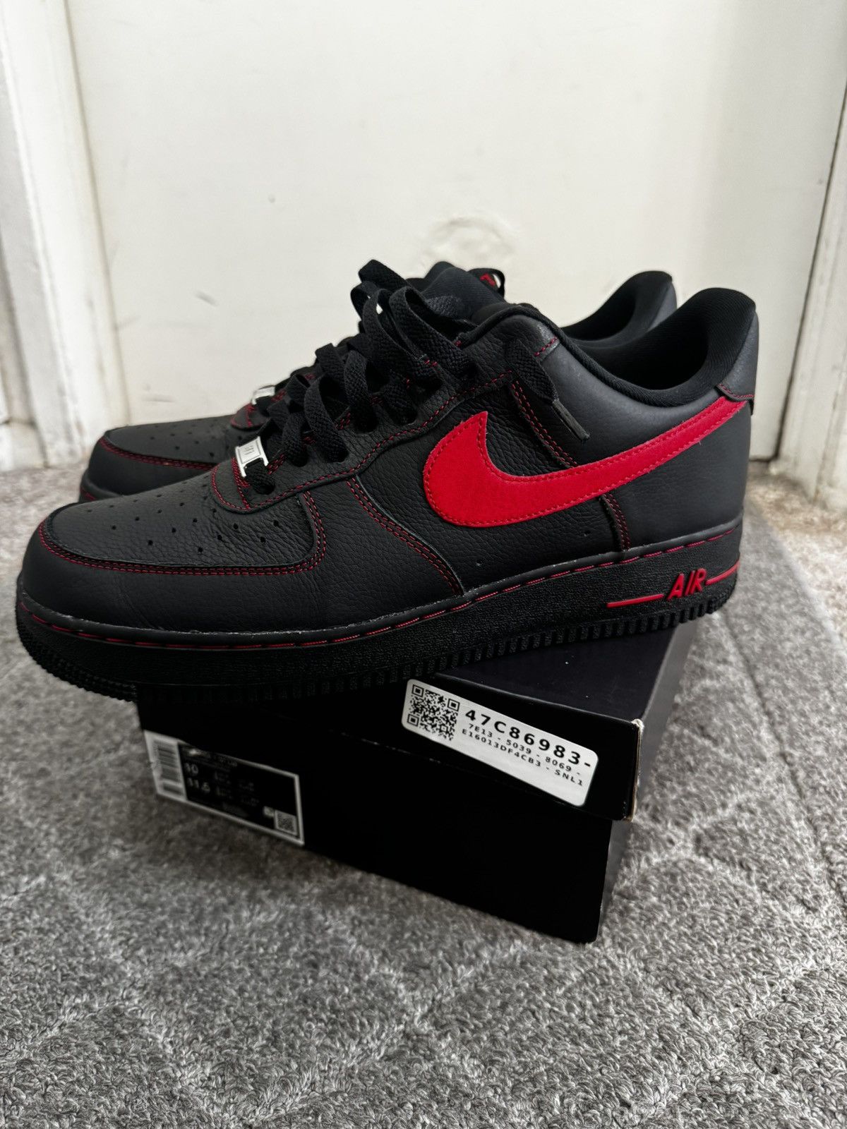 Nike Nike Air Force 1 Bred Size US 10 / EU 43 - 1 Thumbnail