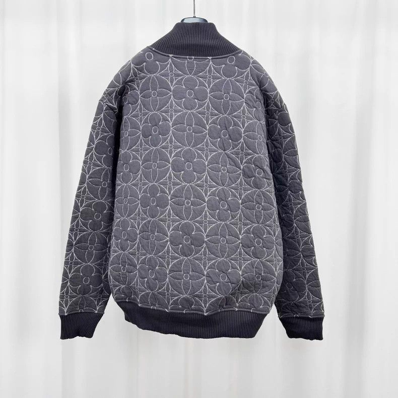 Louis Vuitton Louis Vuitton Gray three-flower embossed cotton jacket Size US L / EU 52-54 / 3 - 2 Thumbnail