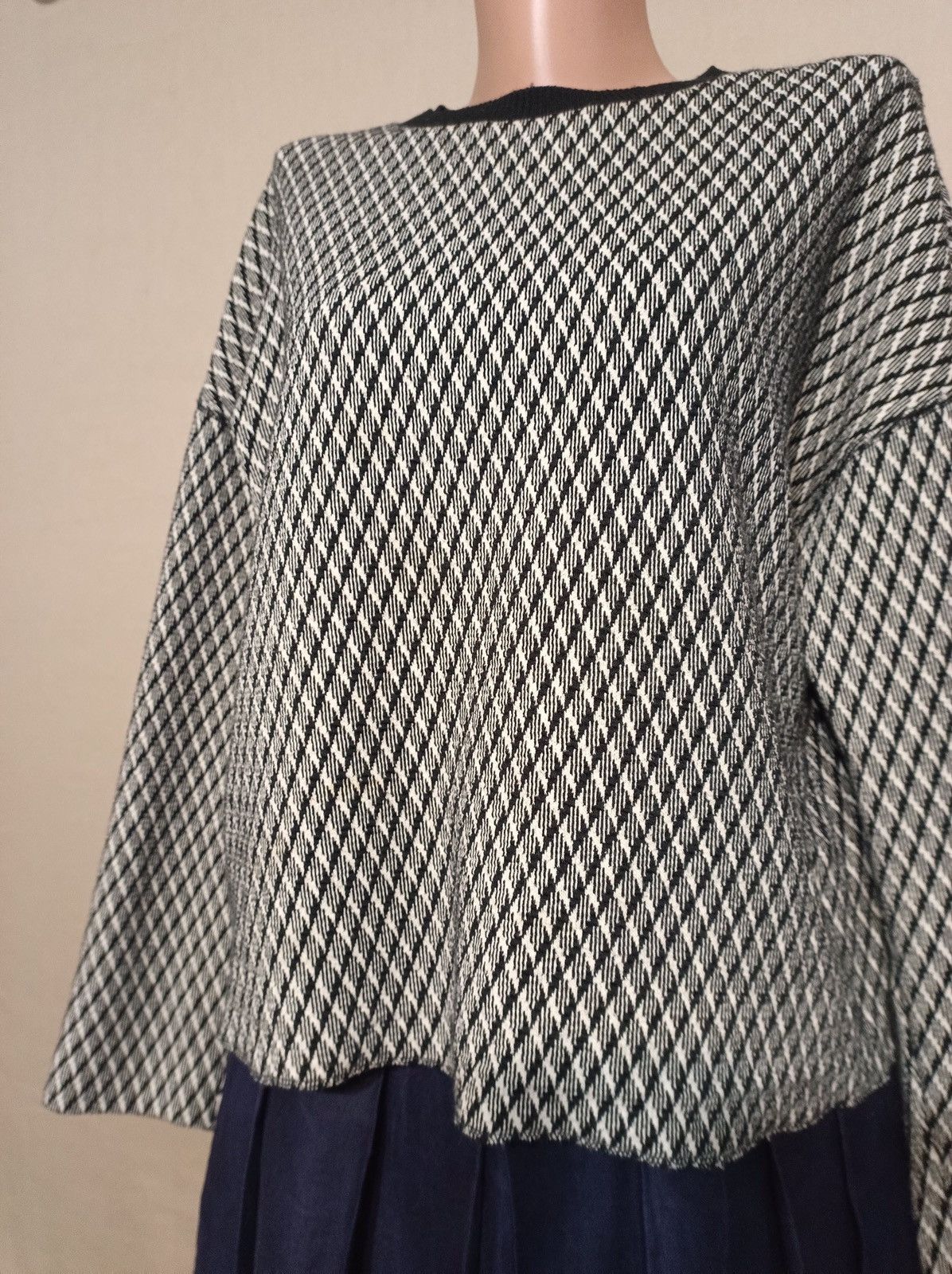 Max Mara Weekend Max Mara Andina Drop Shoulder Top Sweater Size XL Size XL / US 12-14 / IT 48-50 - 4 Thumbnail