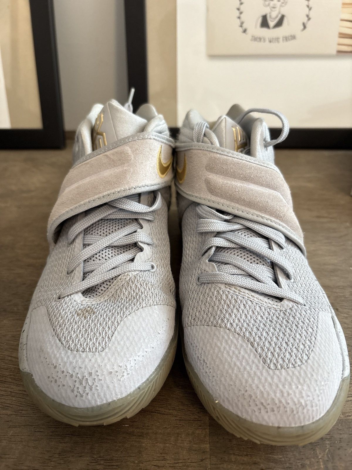 Nike Kyrie 2 GS Wolf Grey Size US 6.5 / EU 39-40 - 3 Thumbnail