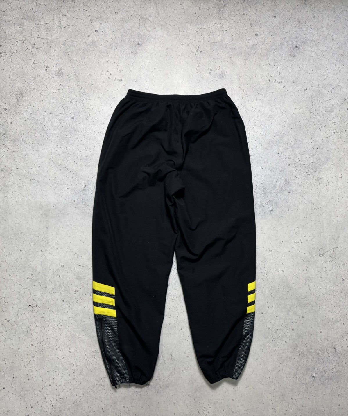 Adidas Adidas Vintage 90’s Nylon Track Suit Jacket And Pants Y2K Size US L / EU 52-54 / 3 - 14 Thumbnail