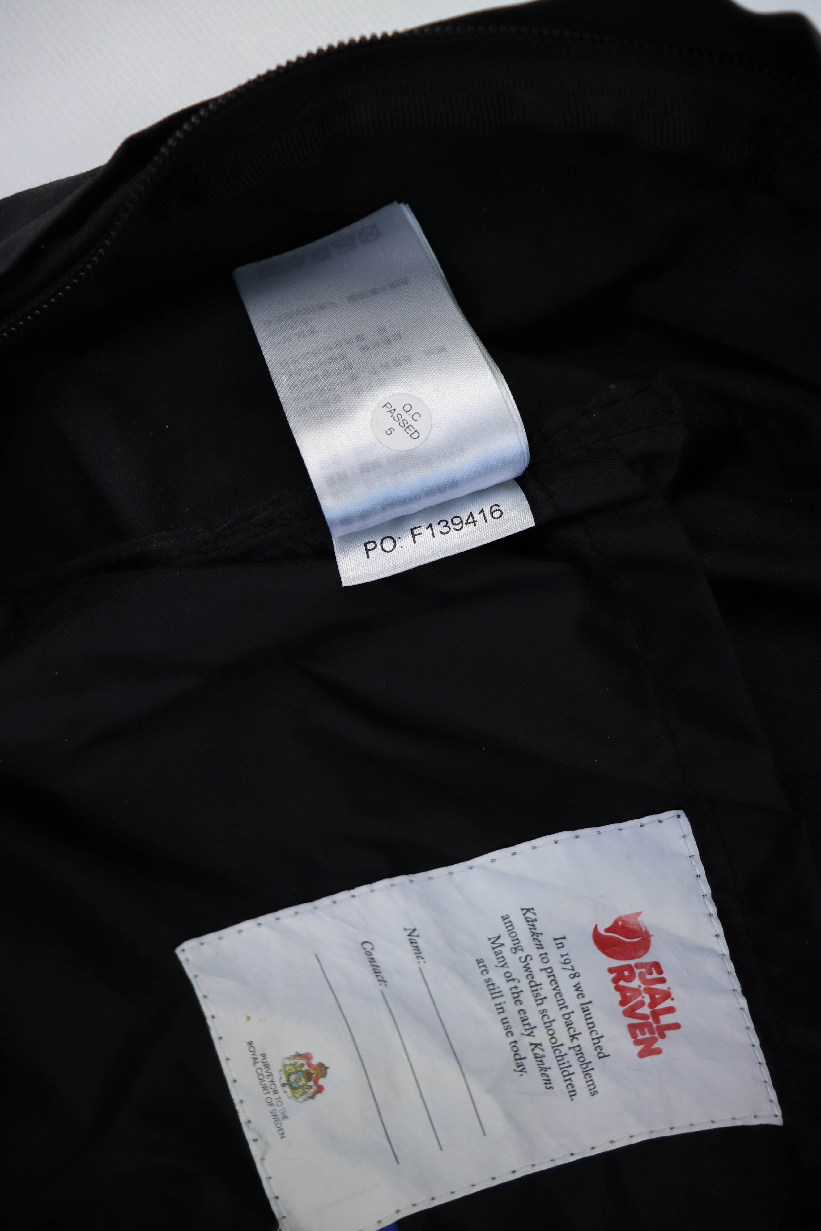 Fjallraven Fjallraven Kanken 16L Black Waxed Backpack Size ONE SIZE - 17 Thumbnail