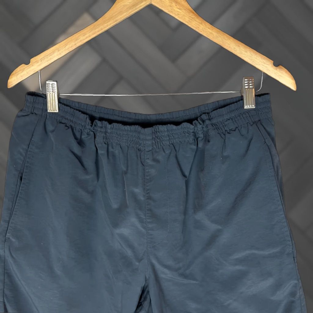 Fred Perry Fred Perry Men’s Black Polyester Logo Back Shorts M Vintage Size US 31 - 1 Thumbnail