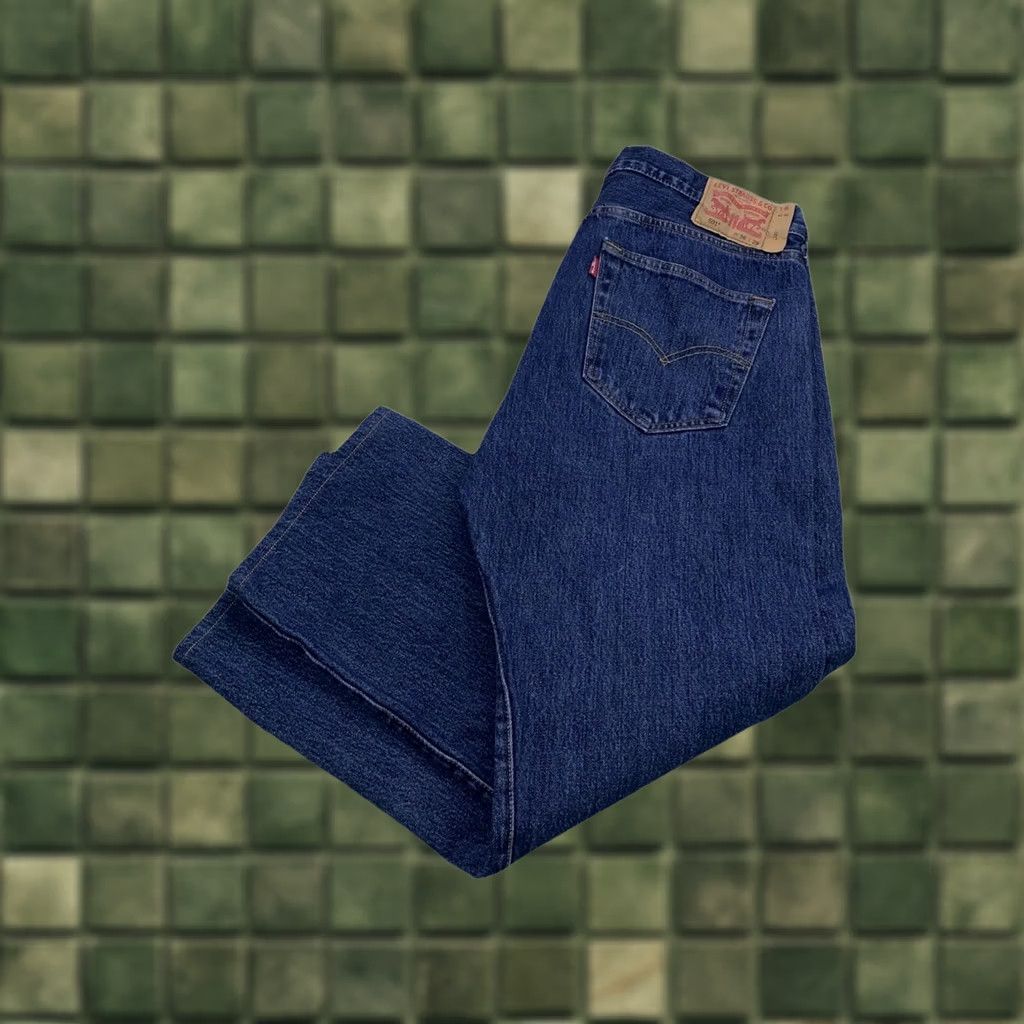 Levi's VINTAGE Levi’s 501 Straight Jeans Mens Denim Blue Button Fly 36x29 Medium Wash 90s USA" Size US 36 / EU 52 - 1 Thumbnail