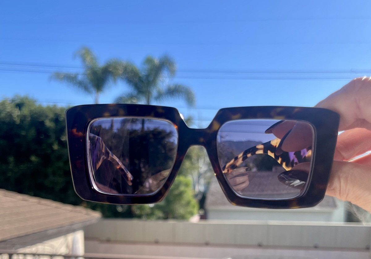 Prada Prescription lens sunglasses 😎 Size ONE SIZE - 6 Thumbnail