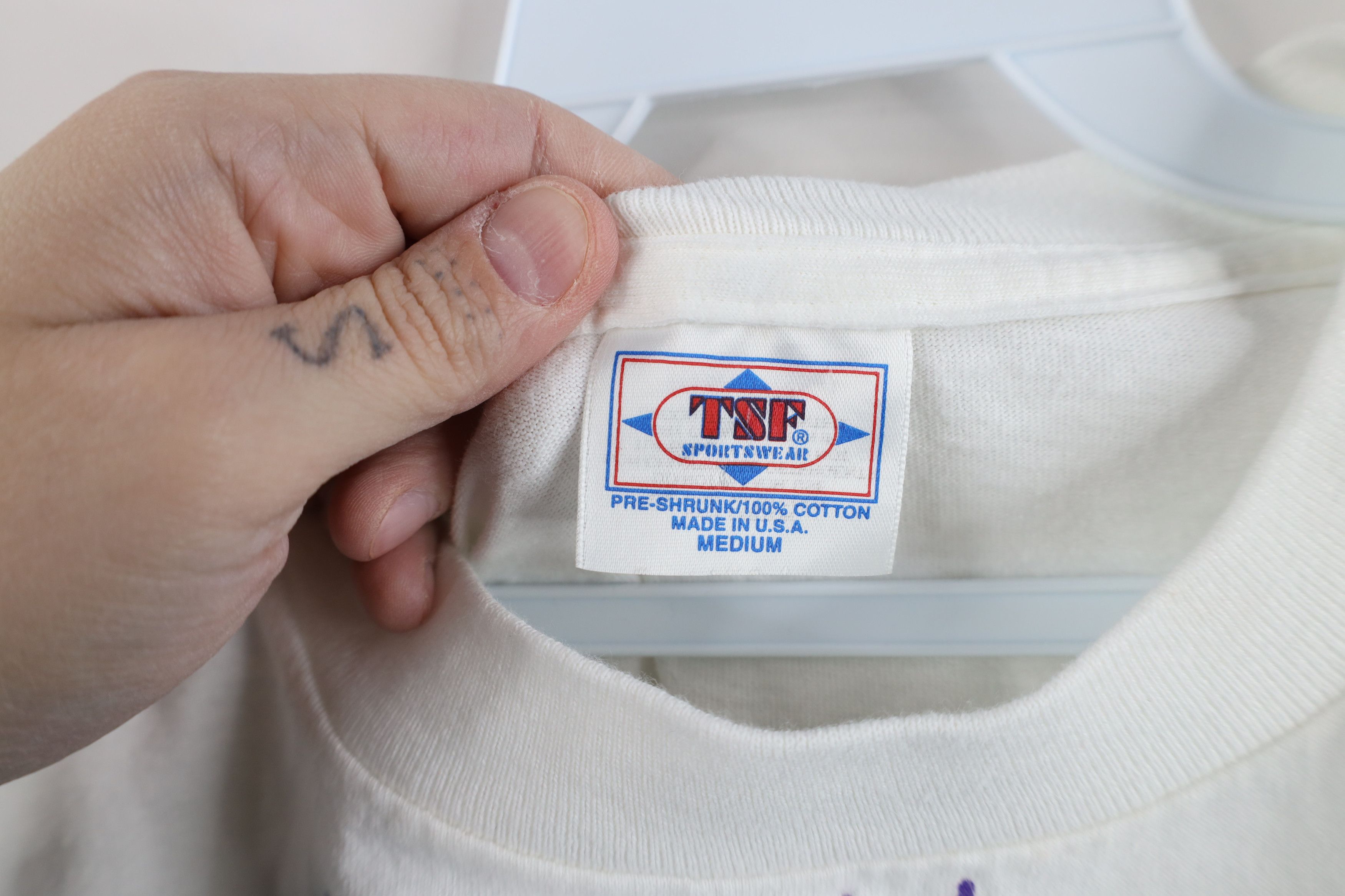 Vintage Vintage 90s Streetwear Virgin Islands Lizard T-Shirt USA Size US M / EU 48-50 / 2 - 8 Thumbnail