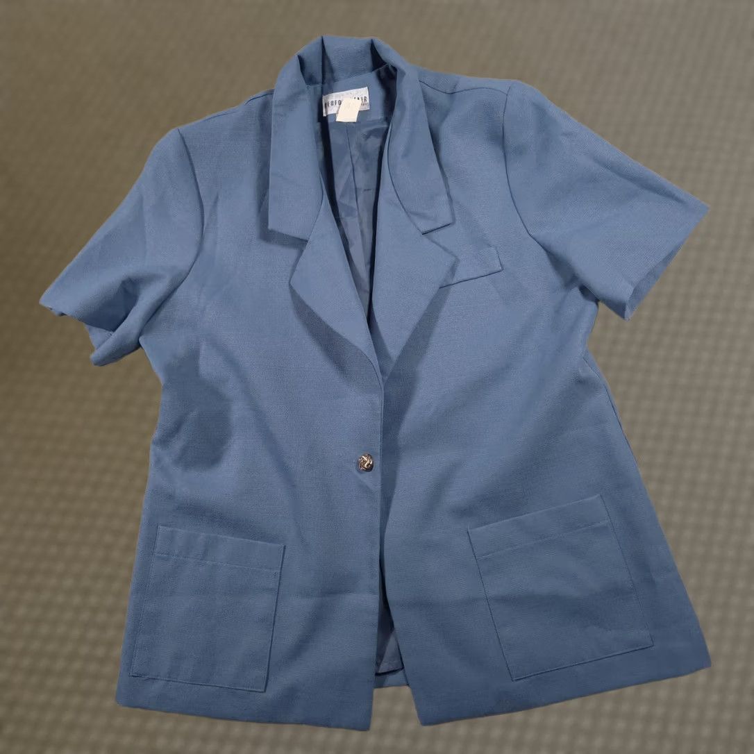 Vintage VINTAGE Bedford Fair Blazer Womens 18 Blue Short Sleeve Button Front Lined Jacket USA Jacket/Coat Size 40" / US 18 - 1 Thumbnail