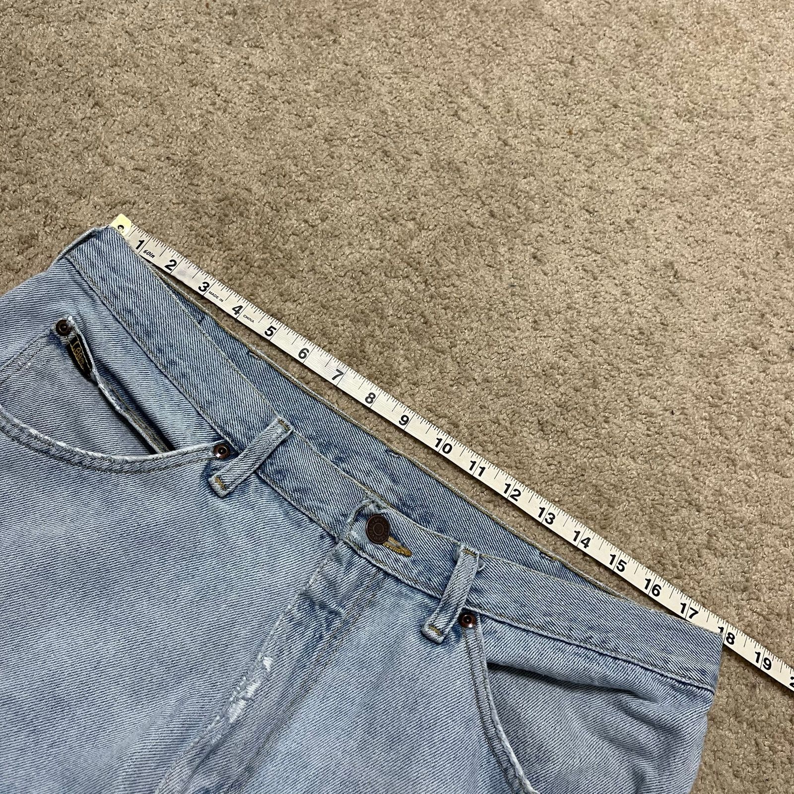 Lee Lee Y2K Light Washed Baggy Distressed Jorts 36W Size US 36 / EU 52 - 6 Thumbnail