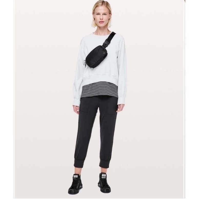 Lululemon Lululemon Align Jogger Crop *23"Black Size 4 Size 27" / US 4 / IT 40 - 1 Thumbnail
