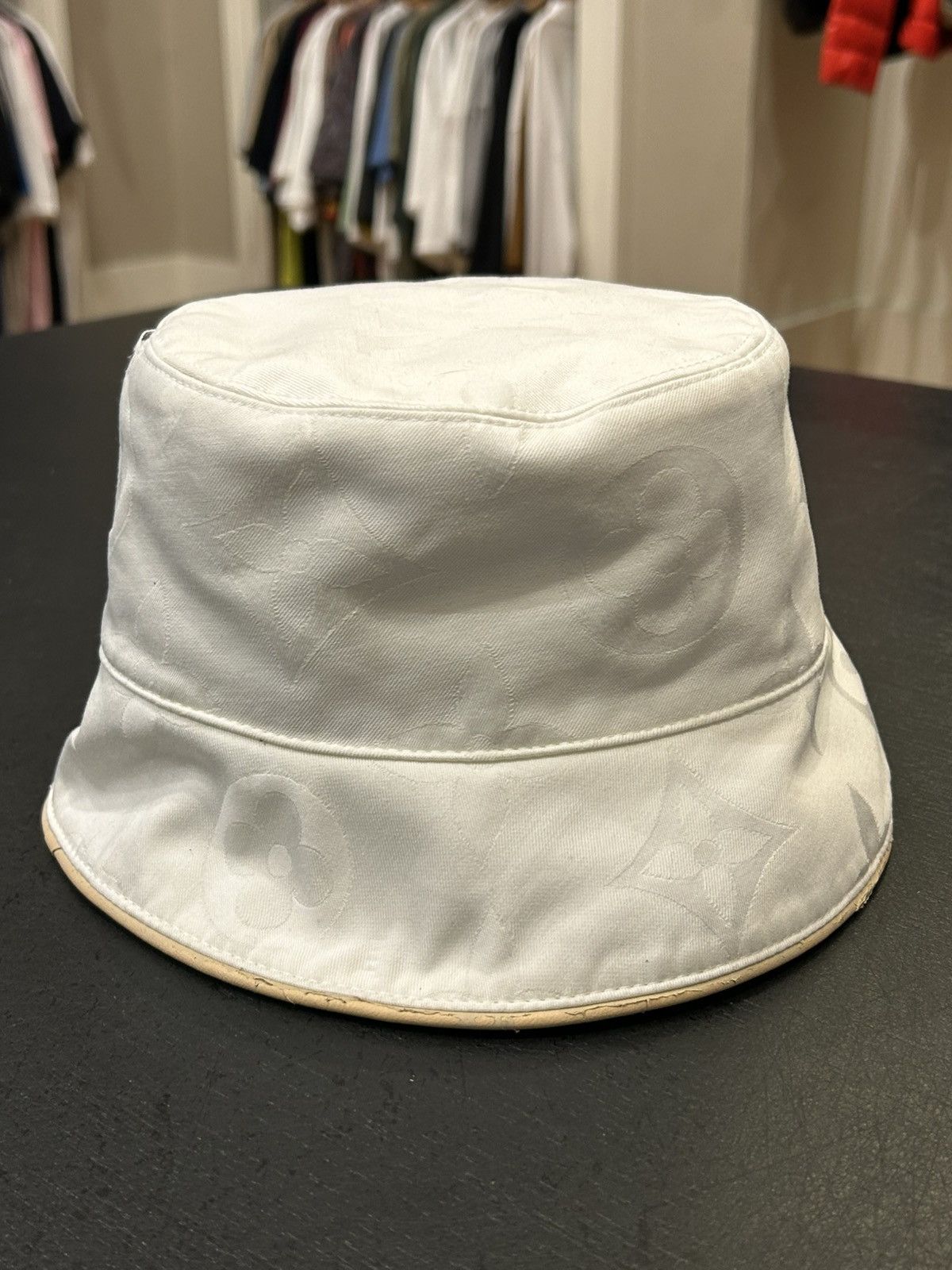 Louis Vuitton Louis Vuitton Reversible Bucket Hat Size ONE SIZE - 2 Thumbnail