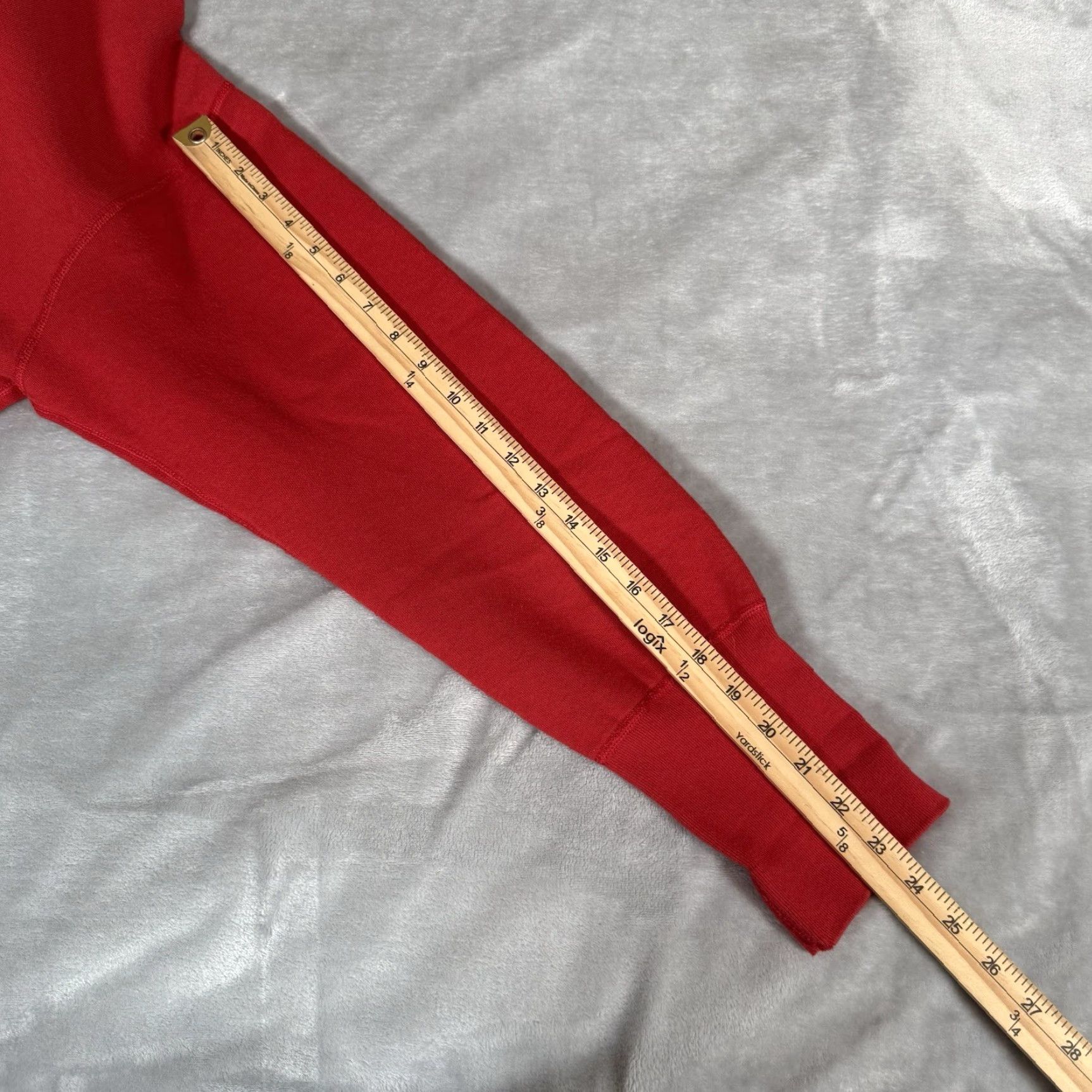 Calvin Klein VINTAGE Calvin Klein Jeans Sweatshirt Mens Large Red 90s Logo Graphic Pullover Crew Neck, Fleece, Cotton-Polyester, Made in USA, Pre-owned Mens L Size US L / EU 52-54 / 3 - 8 Thumbnail
