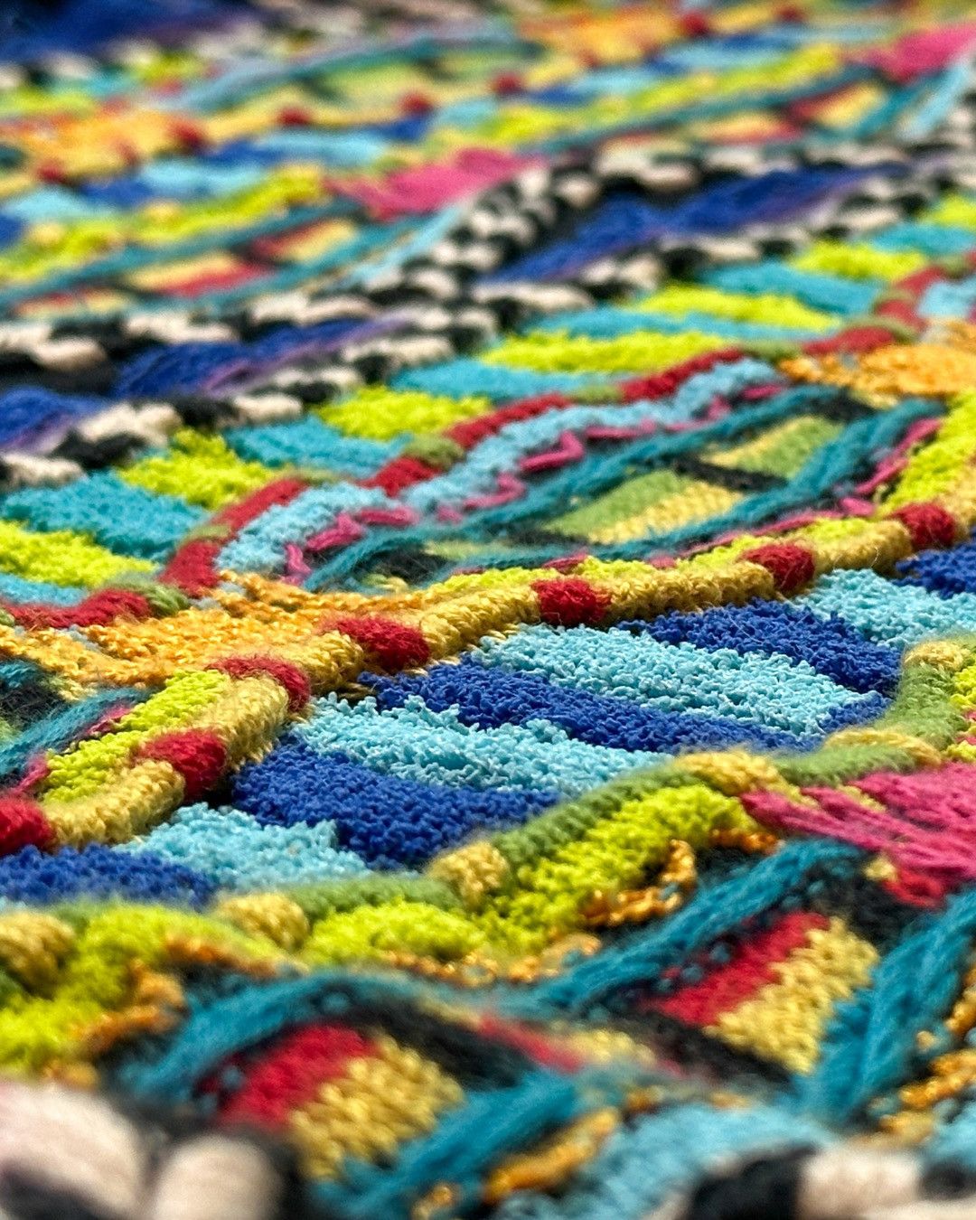 Yoshiyuki Konishi Ficce Uomo 1980s Multicolor DNA Helix Patchwork Sweater Size US L / EU 52-54 / 3 - 4 Thumbnail