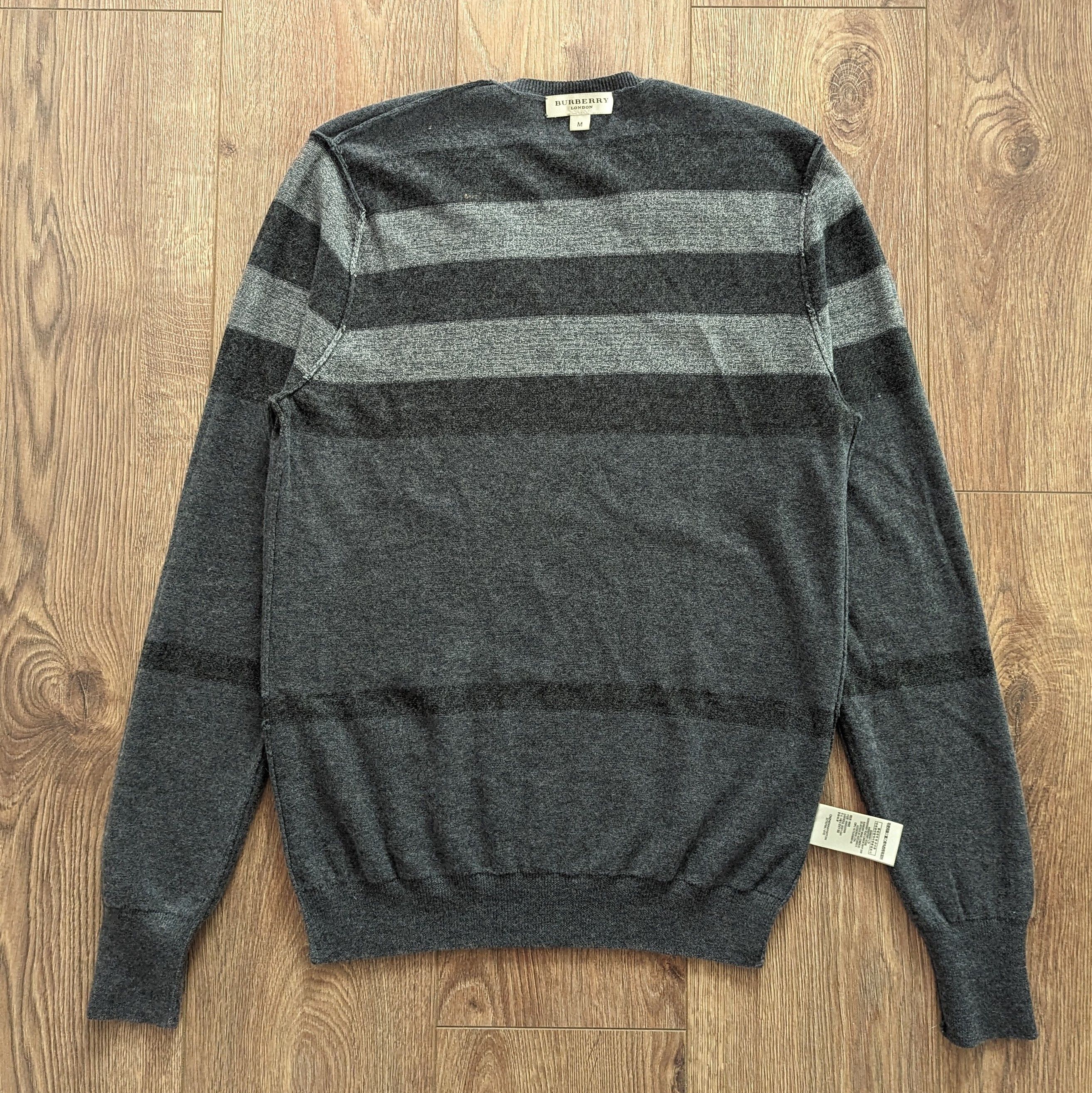 Burberry BURBERRY Wool Silk Neck Men's Sweater Size M Luxury Brand Size US M / EU 48-50 / 2 - 21 Thumbnail
