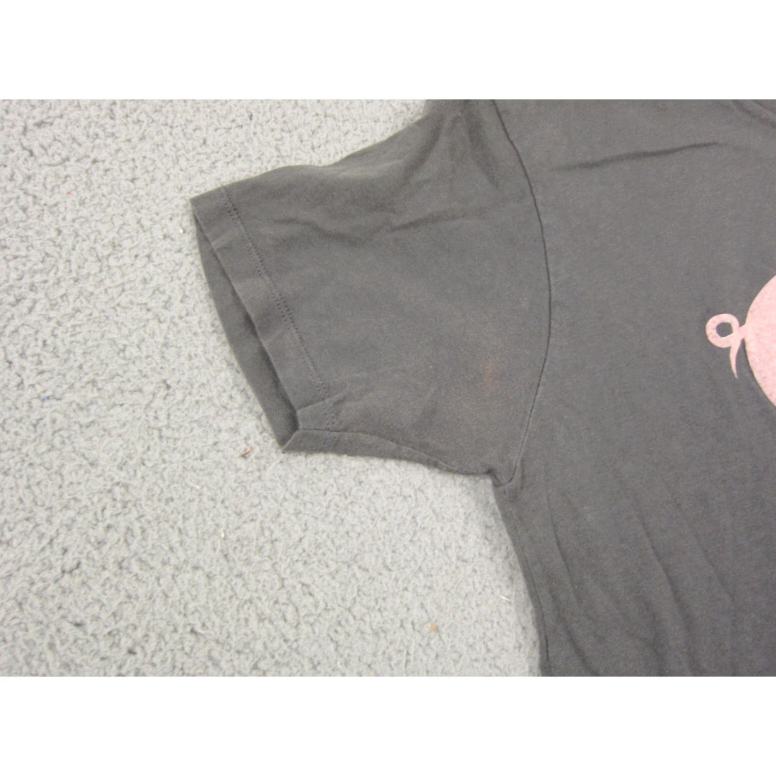 Vintage Vintage Pink Floyd Shirt Mens Small Gray 2005 Pink Pig Short Sleeve Tour Animals Shirt Size US S / EU 44-46 / 1 - 6 Thumbnail