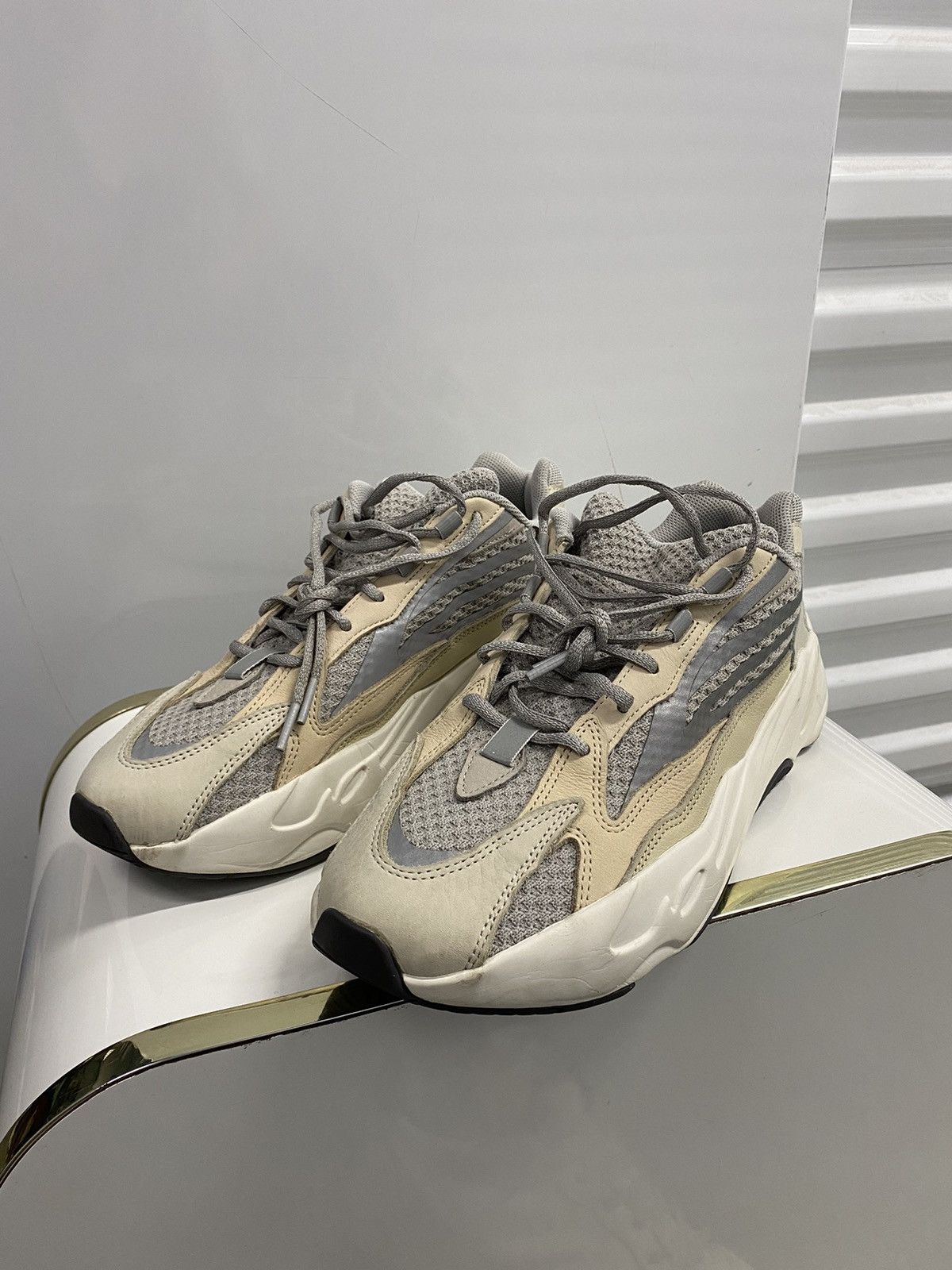 Adidas × Kanye West Adidas Yeezy boost 350 V2 cream Size US 12 / EU 45 - 3 Thumbnail