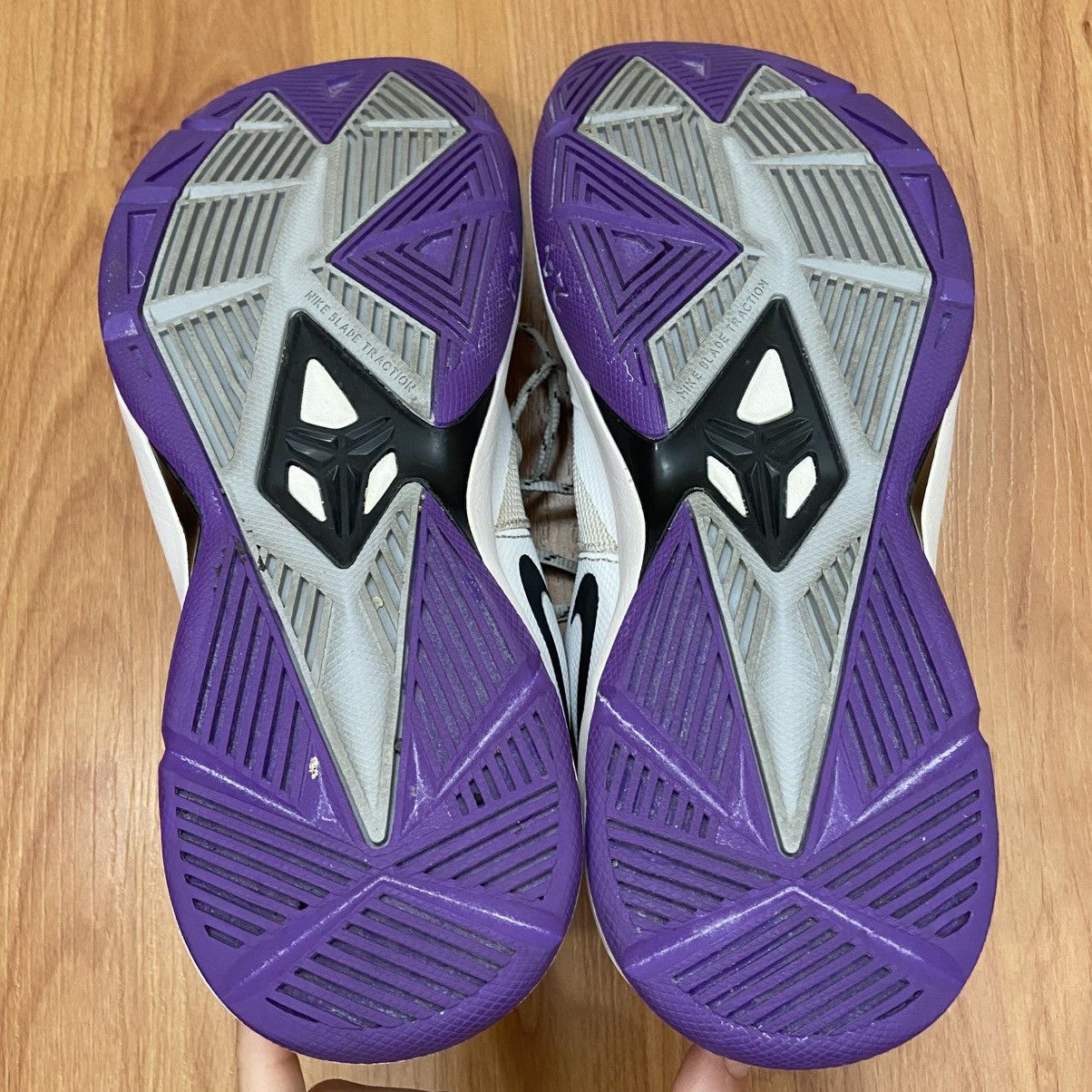 Nike Nike Zoom Kobe Venomenon 4 Inline Shoes Size 9.5 Size US 9.5 / EU 42-43 - 7 Thumbnail