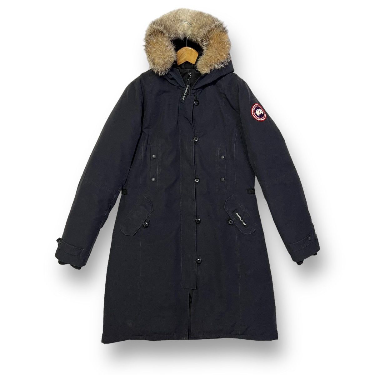 image of Canada Goose Women’S Kensington Parka in Navy, Women's (Size Medium)