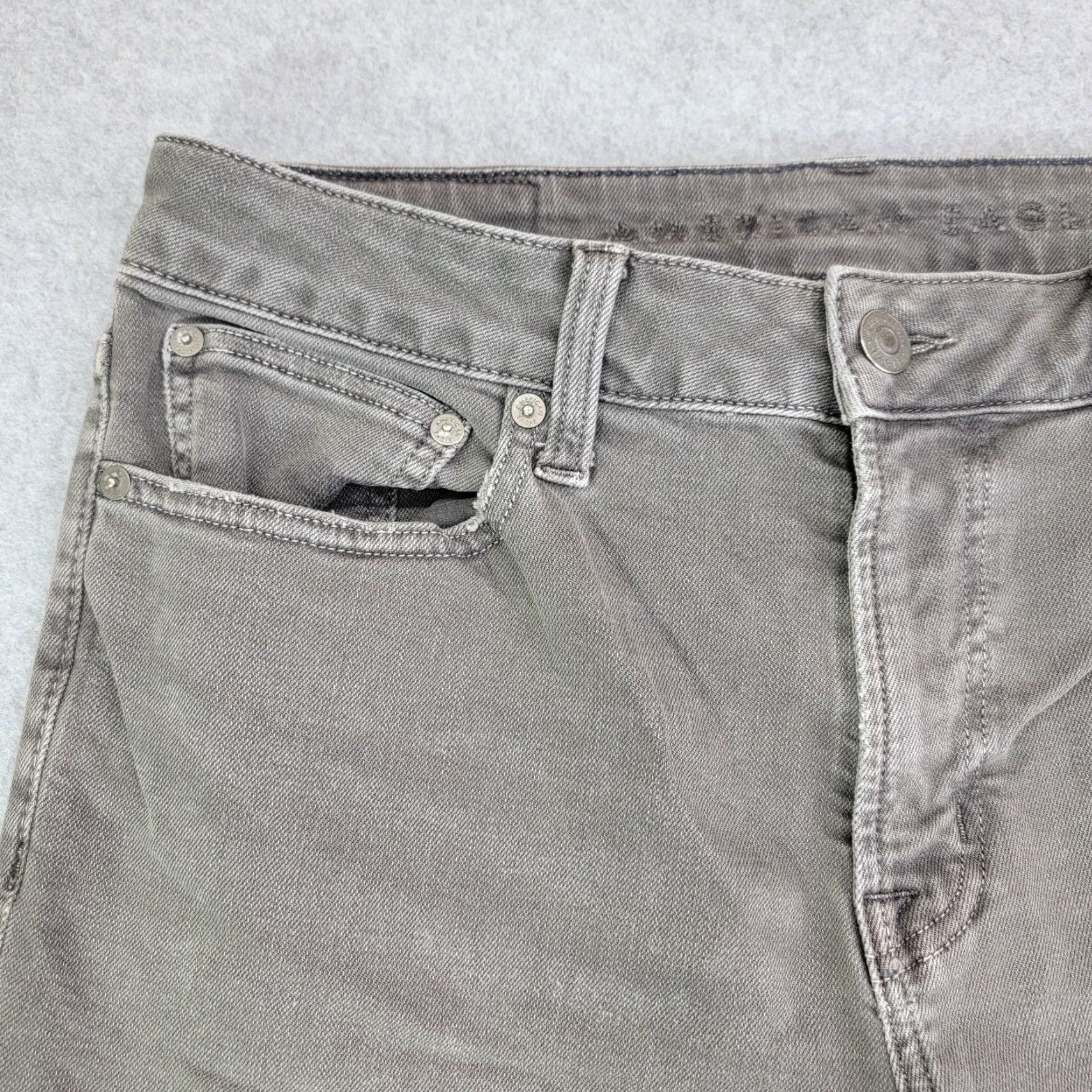 American Eagle Outfitters American Eagle Outfitters Jeans Mens 32x30 Gray Slim Denim Skinny Stretch Fiber Comfort Flex Logo Pockets Belted Zip Fly Size US 32 / EU 48 - 3 Thumbnail